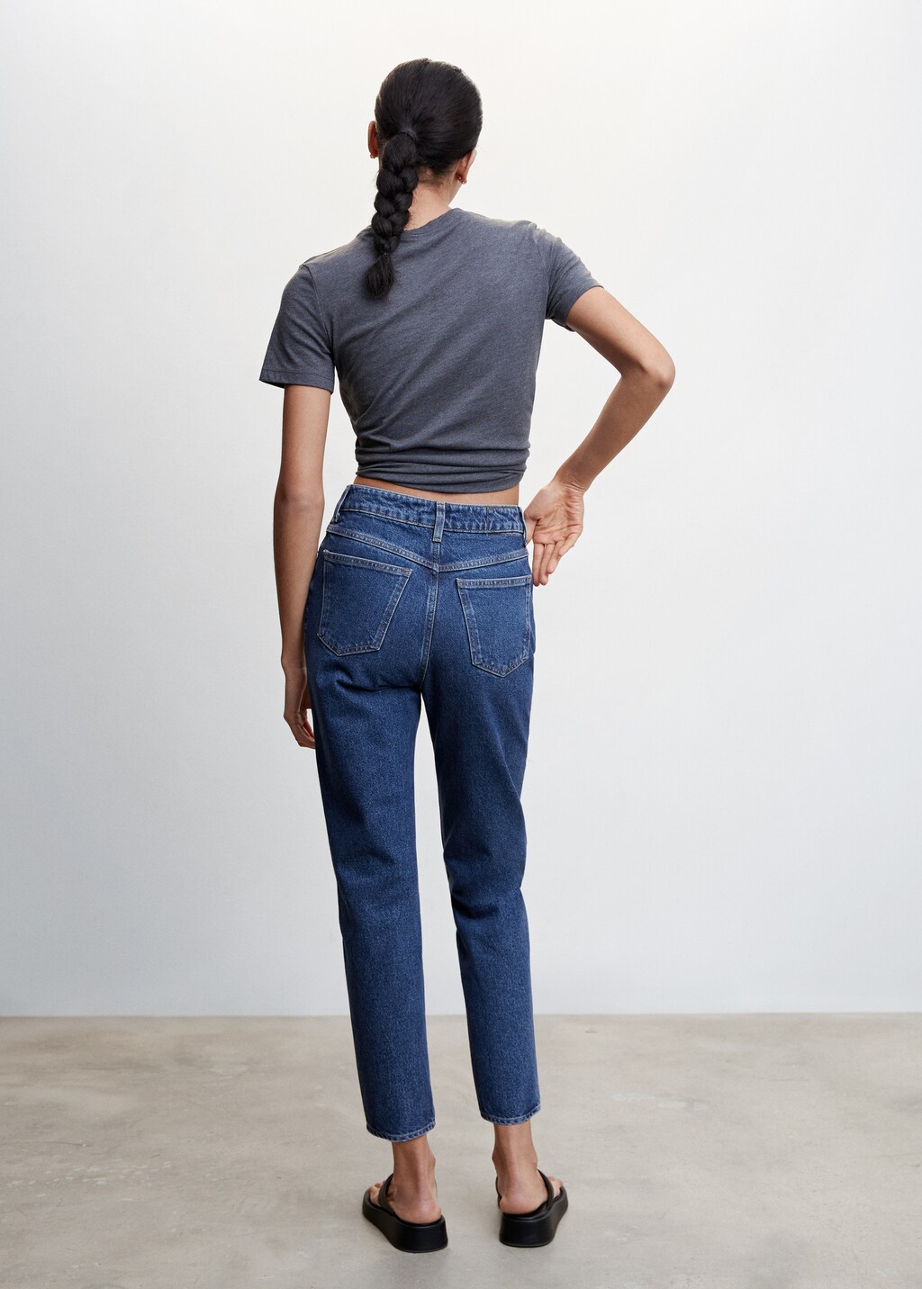 High-waist mom jeans - Achterkant van het artikel