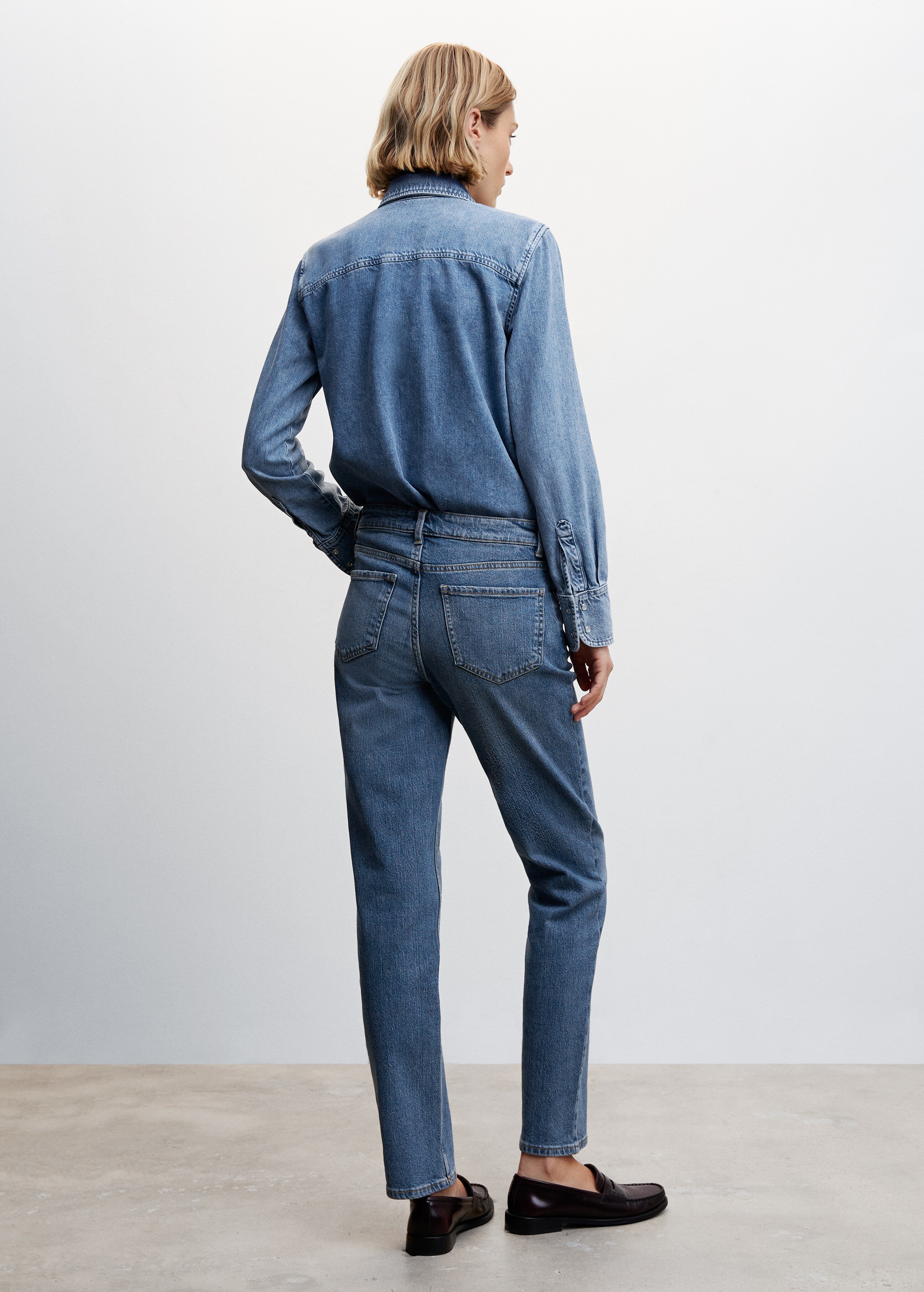 Jeans rectos tiro medio confort - Reverso del artículo