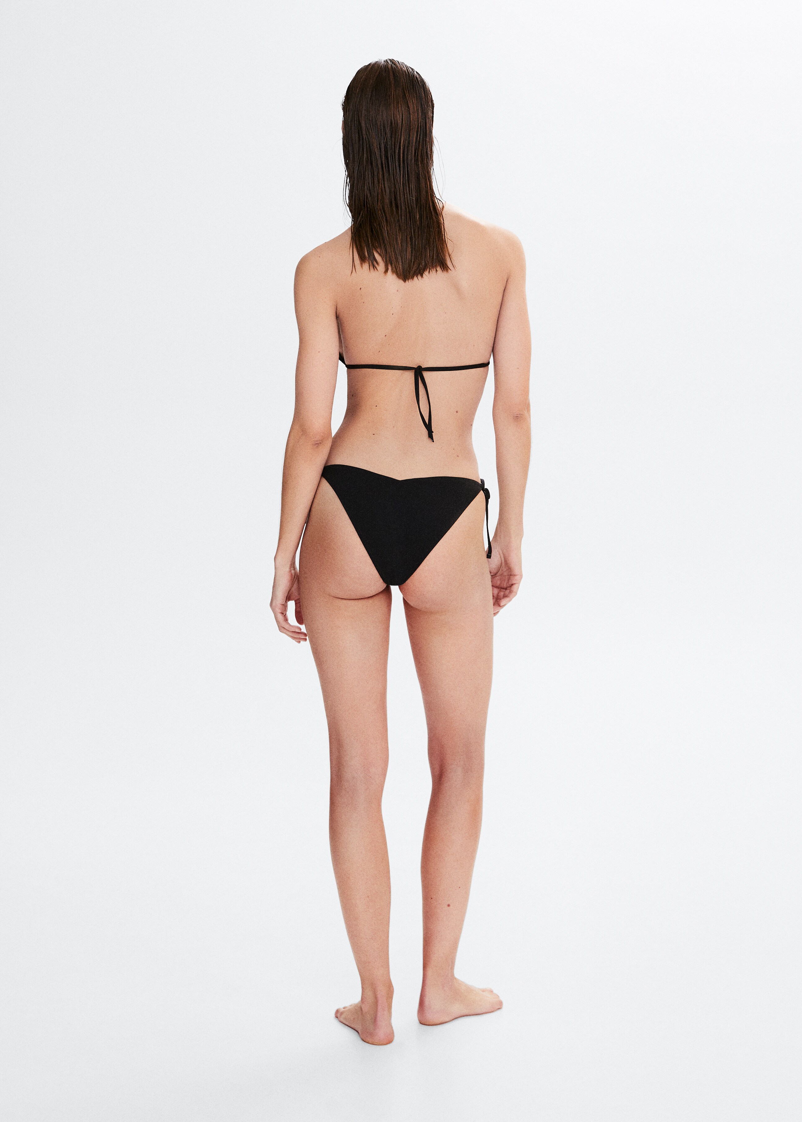 Klassischer Bikini-Slip mit Schleifen - Rückseite des Artikels