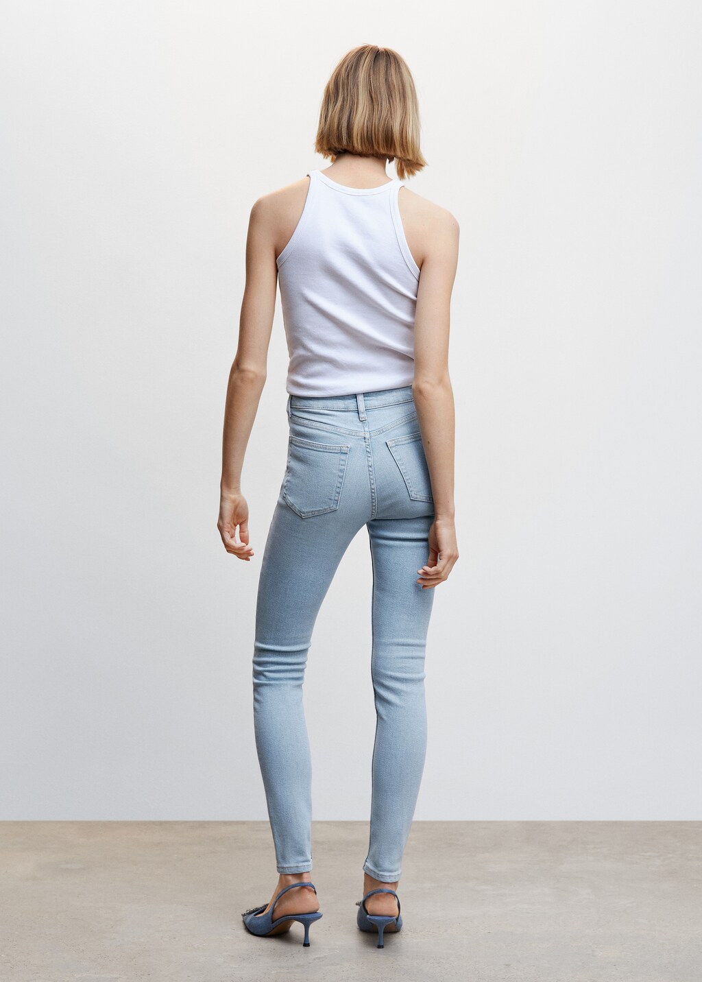 Skinny Jeans mit hohem Bund - Rückseite des Artikels