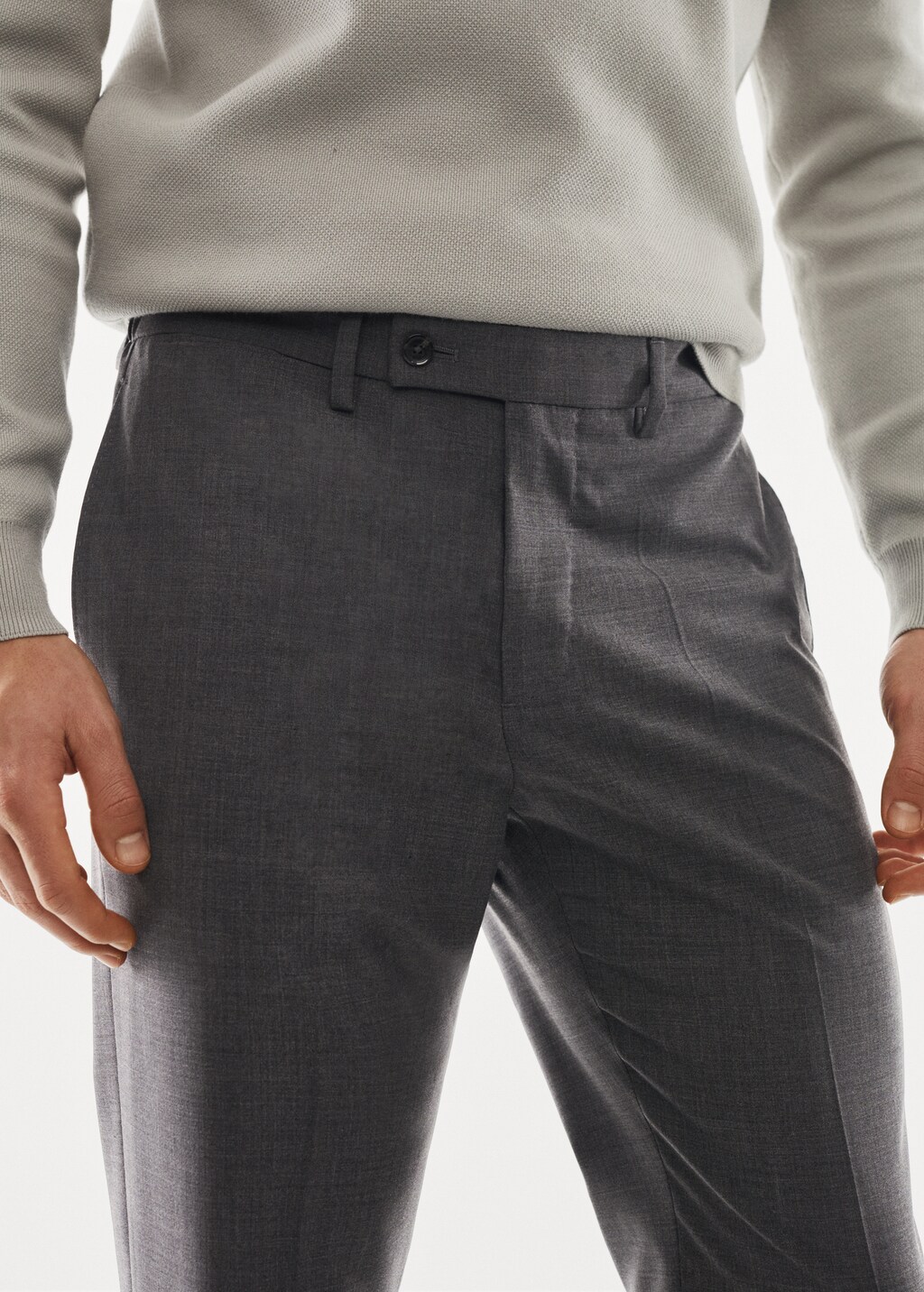 Breathable slim-fit suit trousers - Details of the article 1