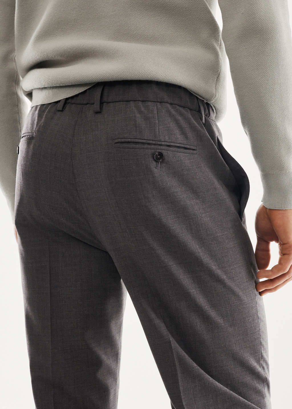 Breathable slim-fit suit trousers - Details of the article 2