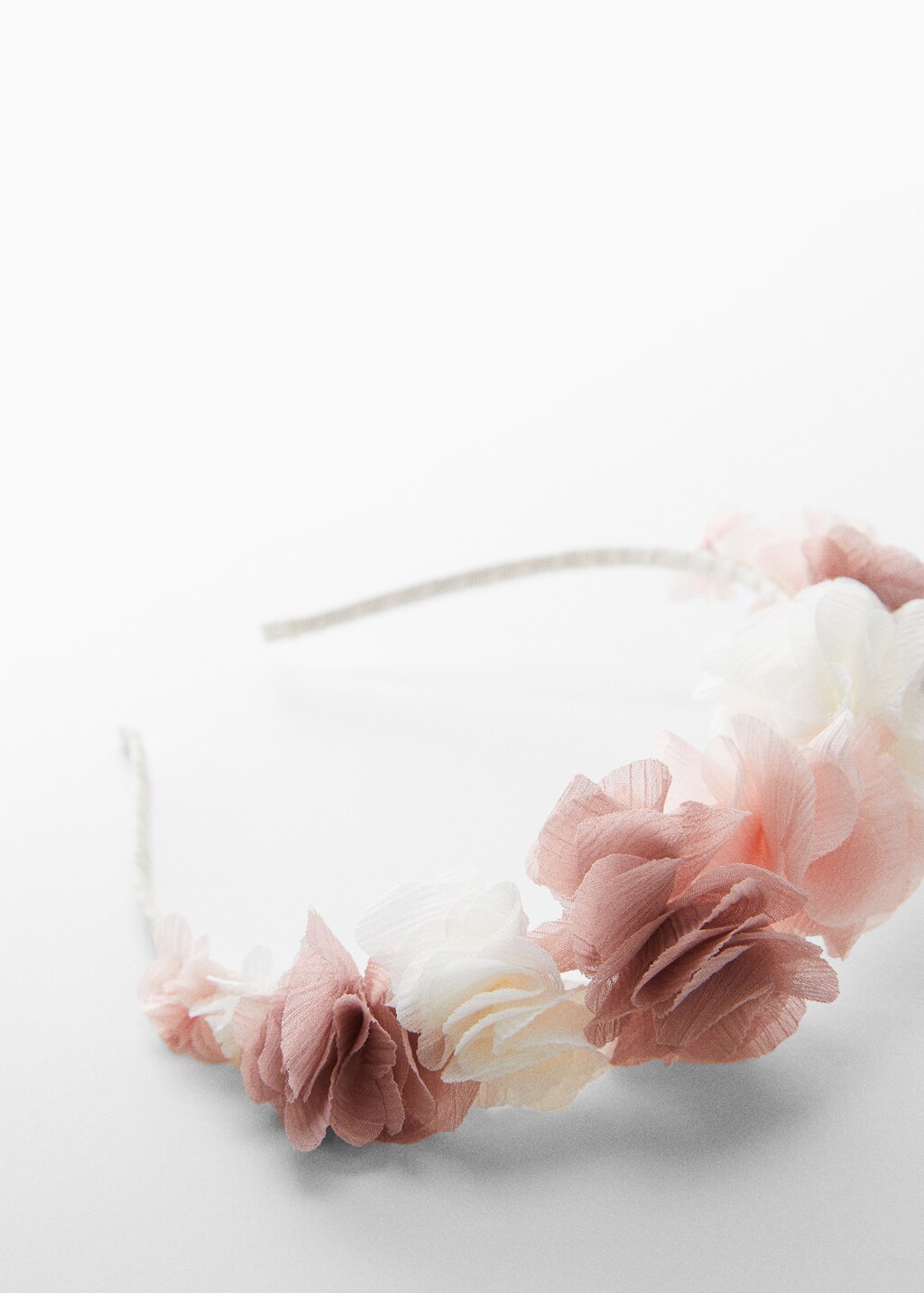 Headband with embossed flowers - Details of the article 1