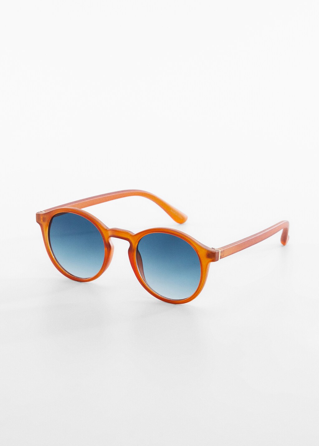 Lunettes de soleil monture plastique - Plan moyen