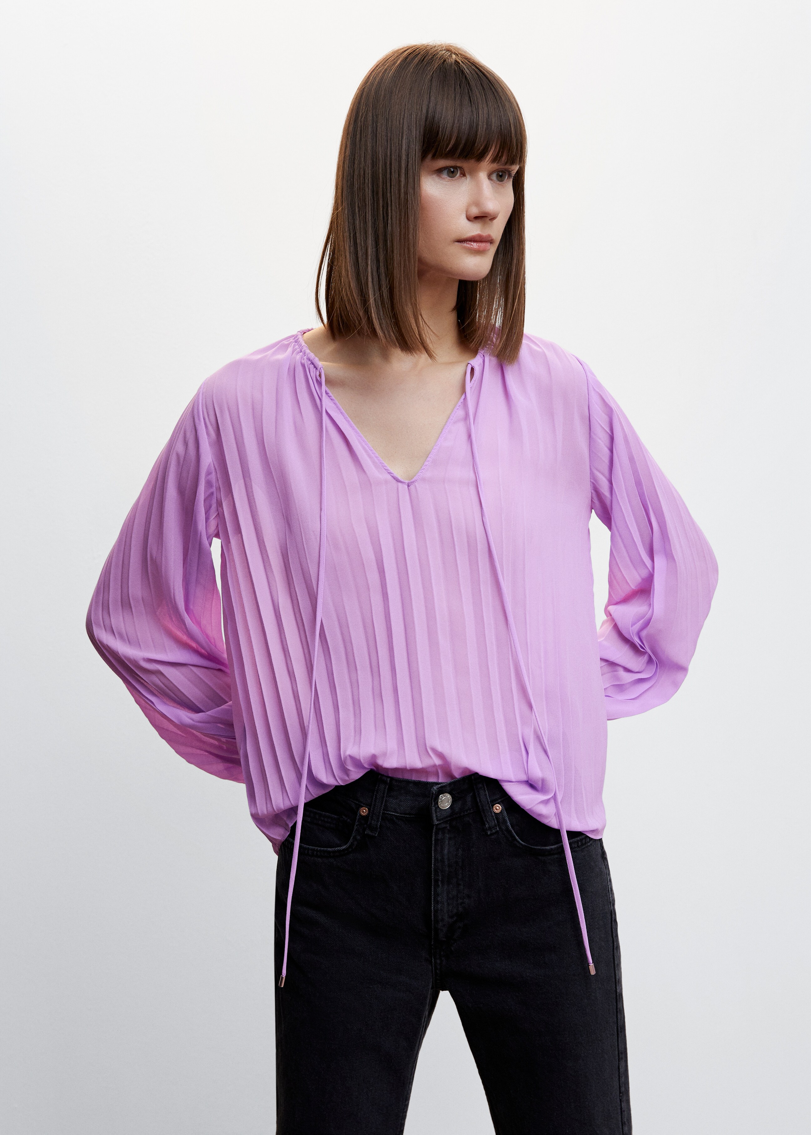 Pleated blouse with puffed sleeves - Medium plane
