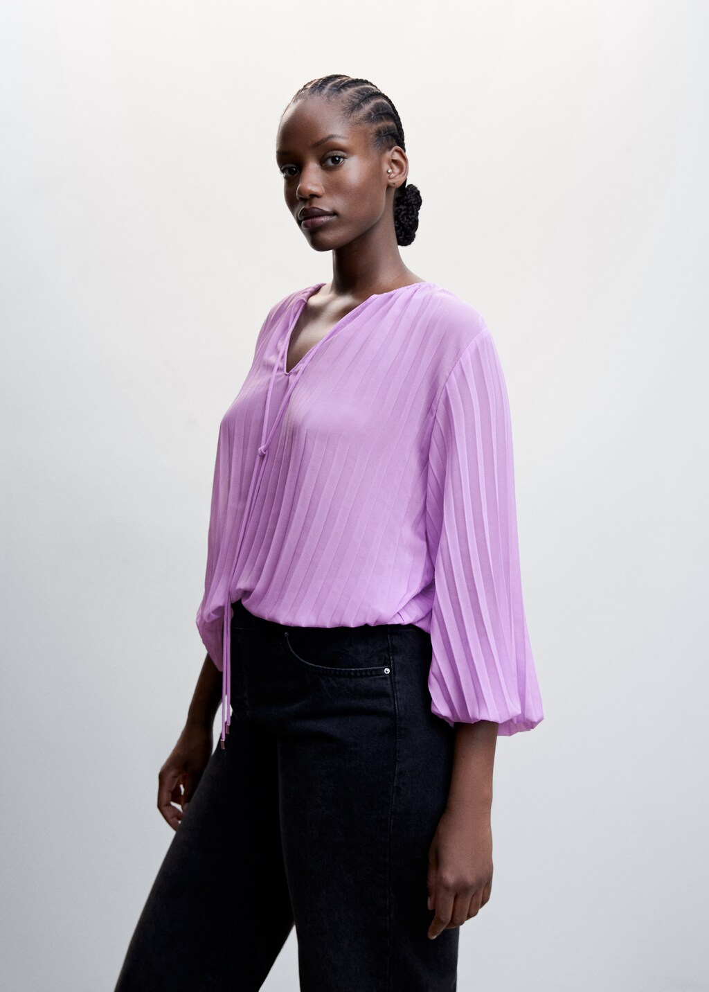 Pleated blouse with puffed sleeves - Details of the article 5