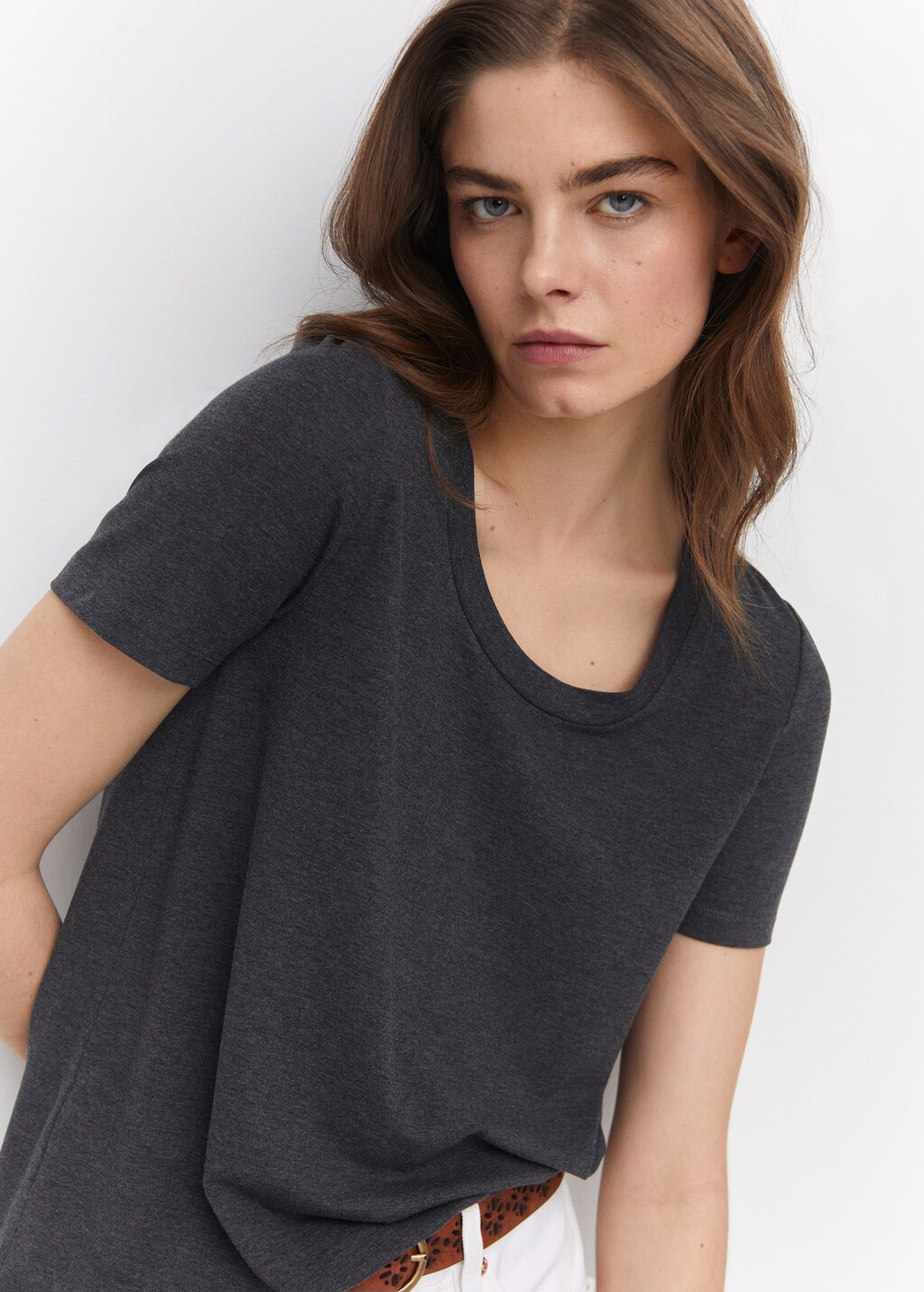 Rounded neck t-shirt - Details of the article 6