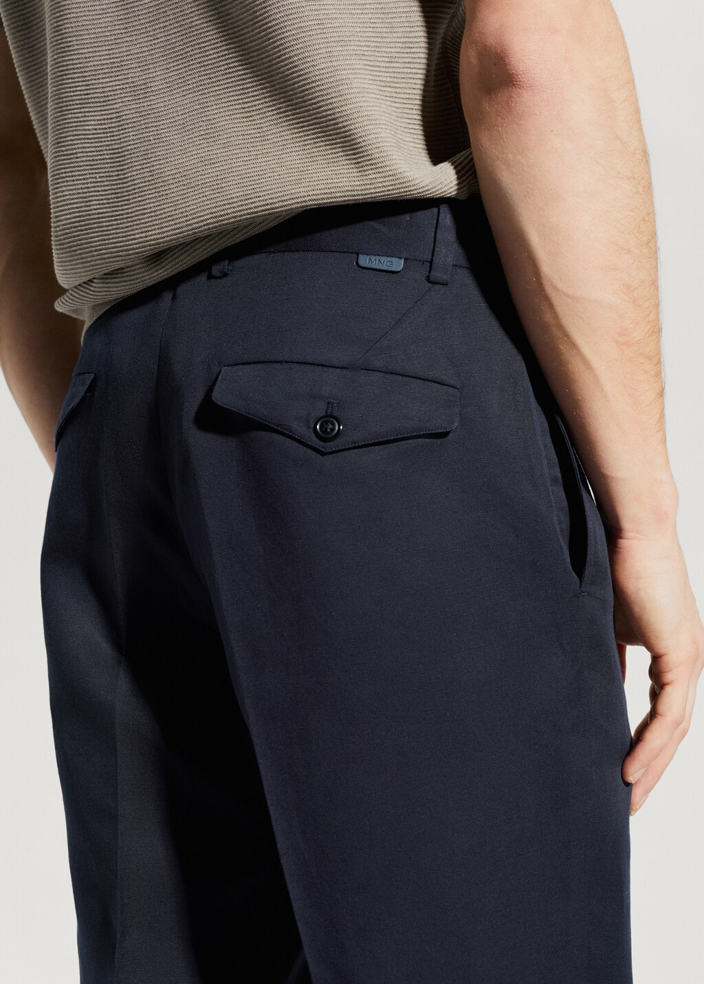 Slim-fit lyocell linen trousers - Details of the article 2