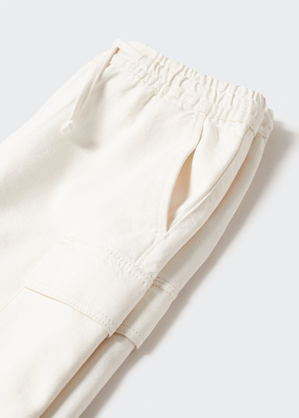 Cargo Bermuda shorts - Details of the article 8