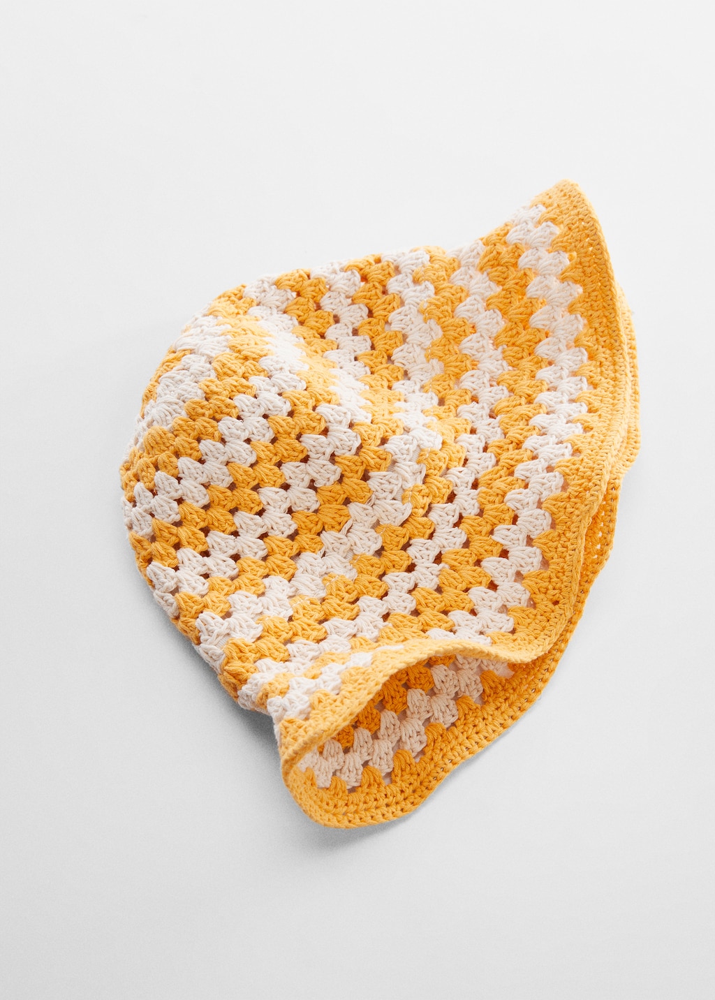 Crochet bucket hat - Details of the article 1