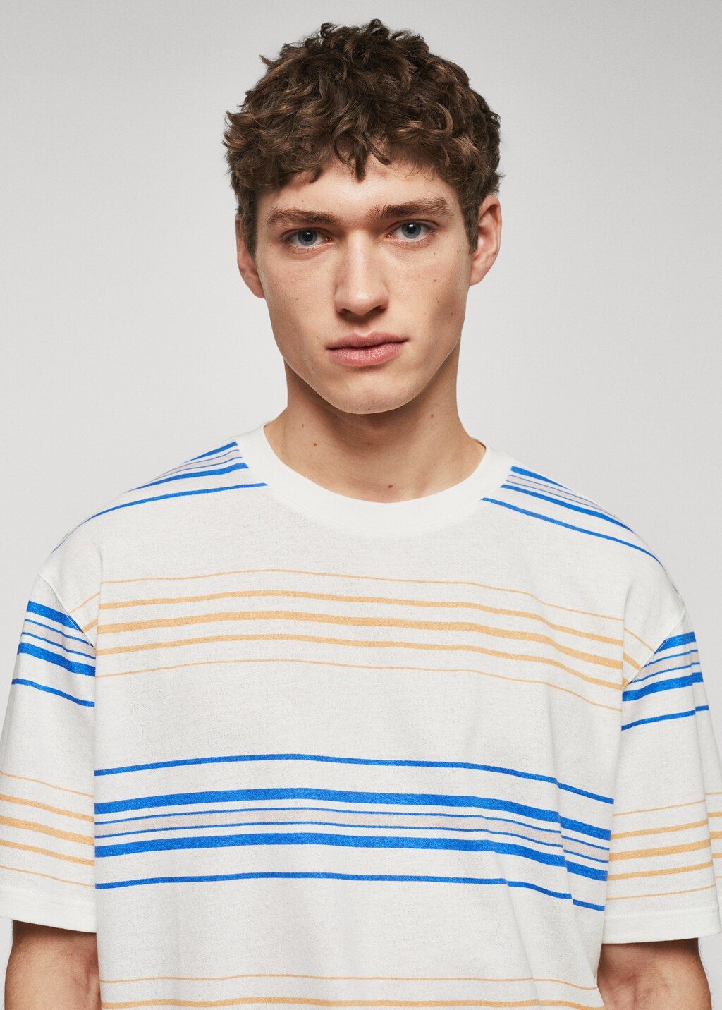 Textured striped T-shirt - Details of the article 1