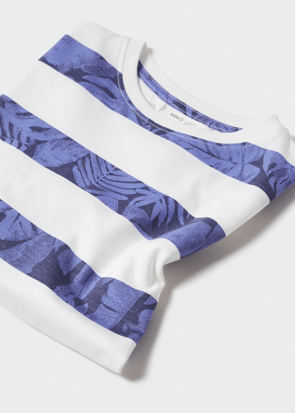 Printed striped T-shirt - Details of the article 8