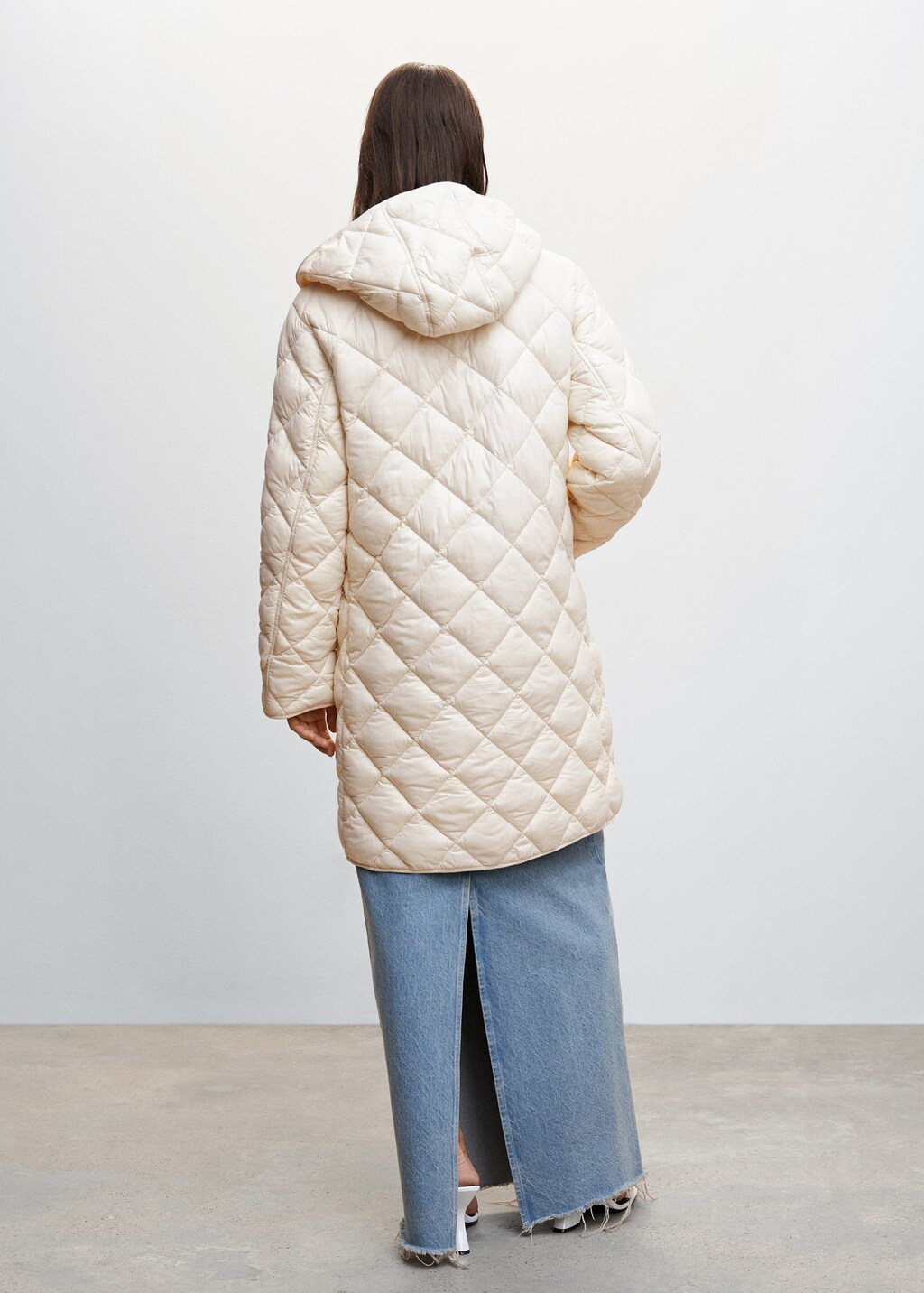 Hood quilted coat - Reverse of the article