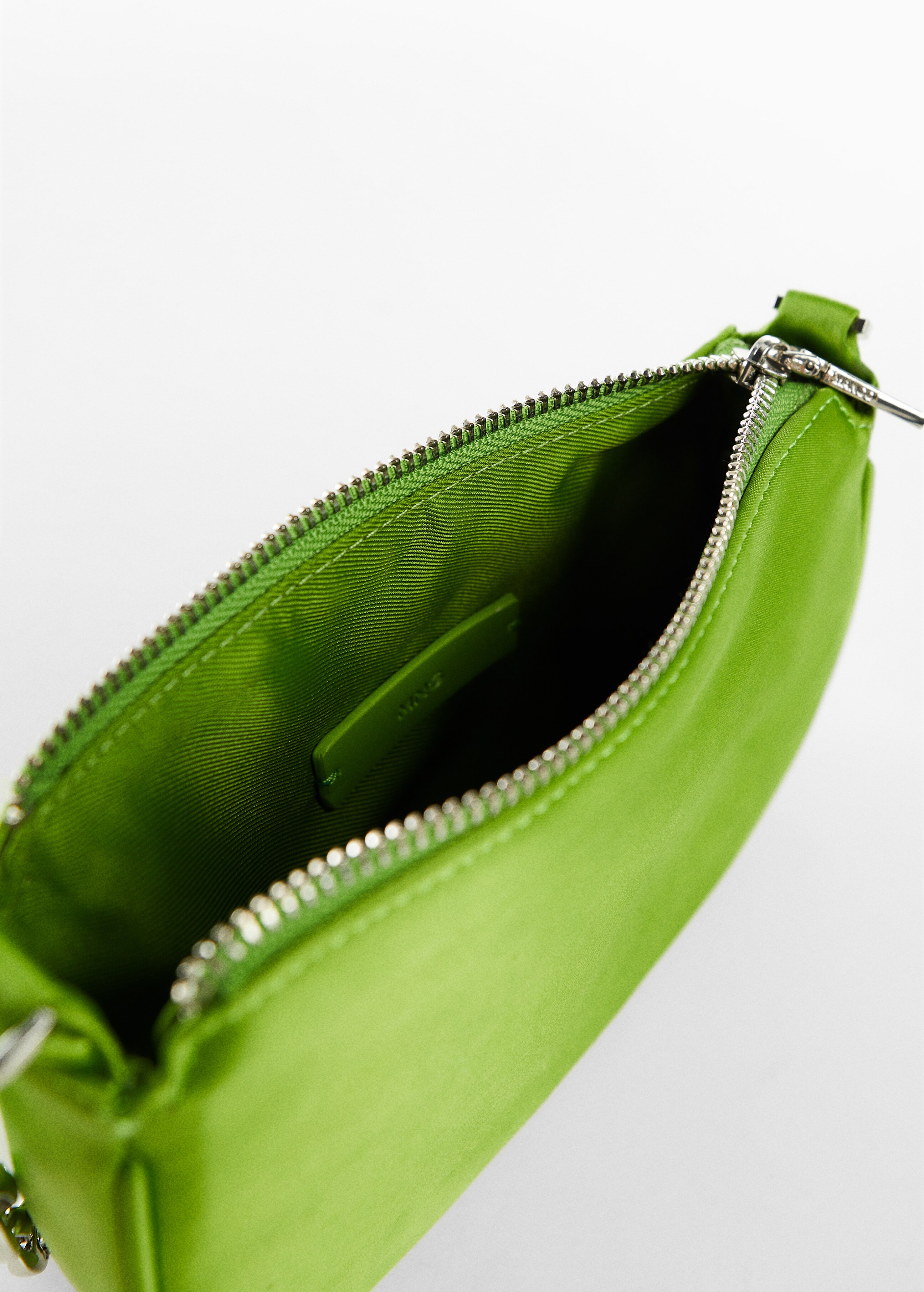 Satin chain bag - Details of the article 1