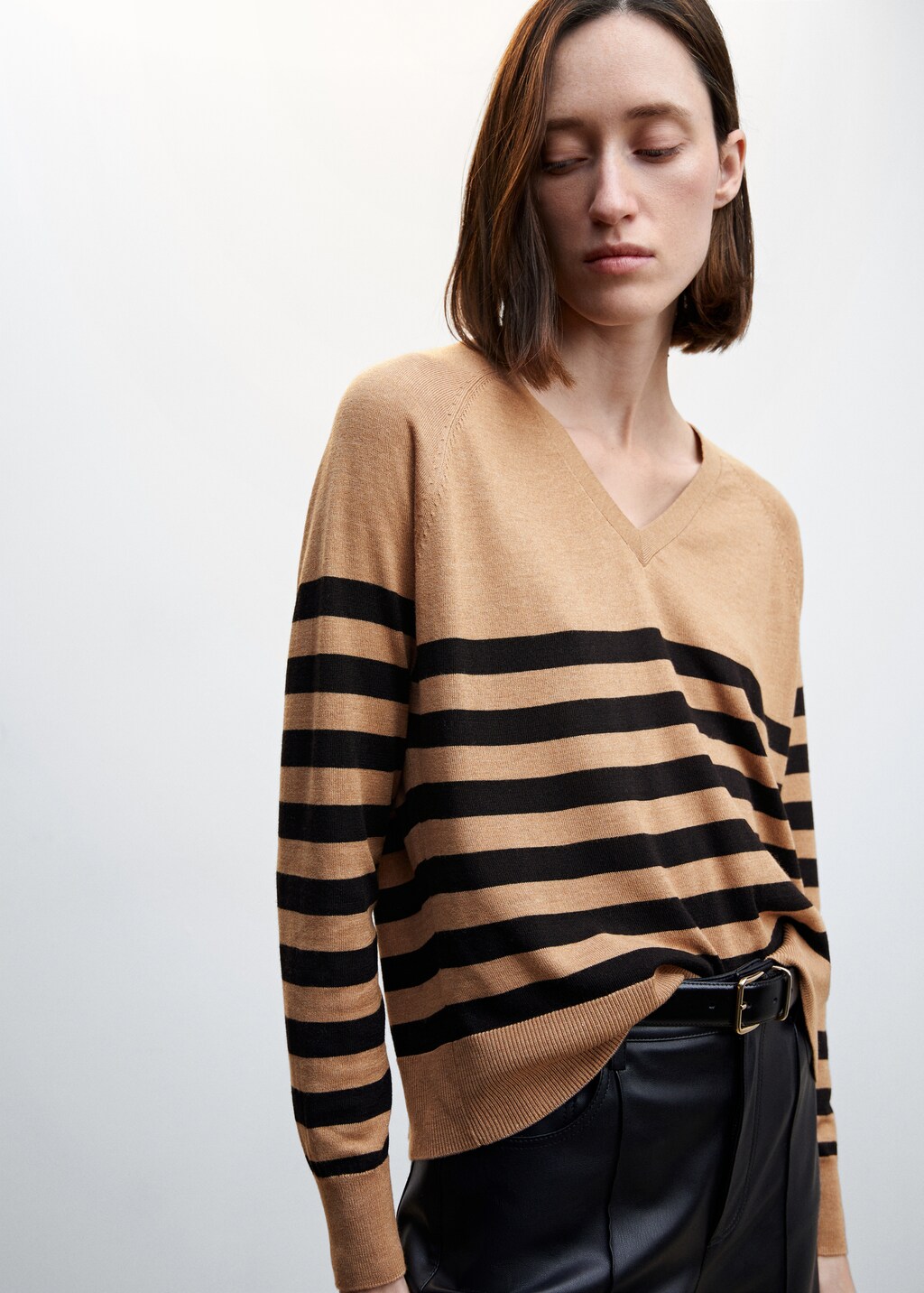 Fine-knit striped sweater - Details of the article 1