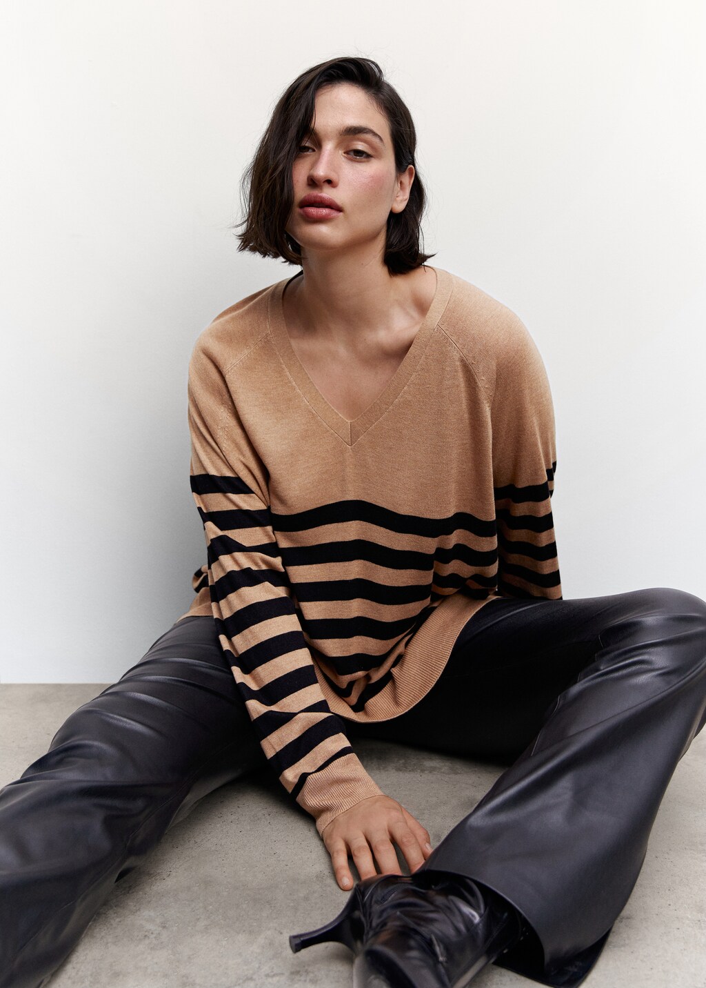 Fine-knit striped sweater - Details of the article 4