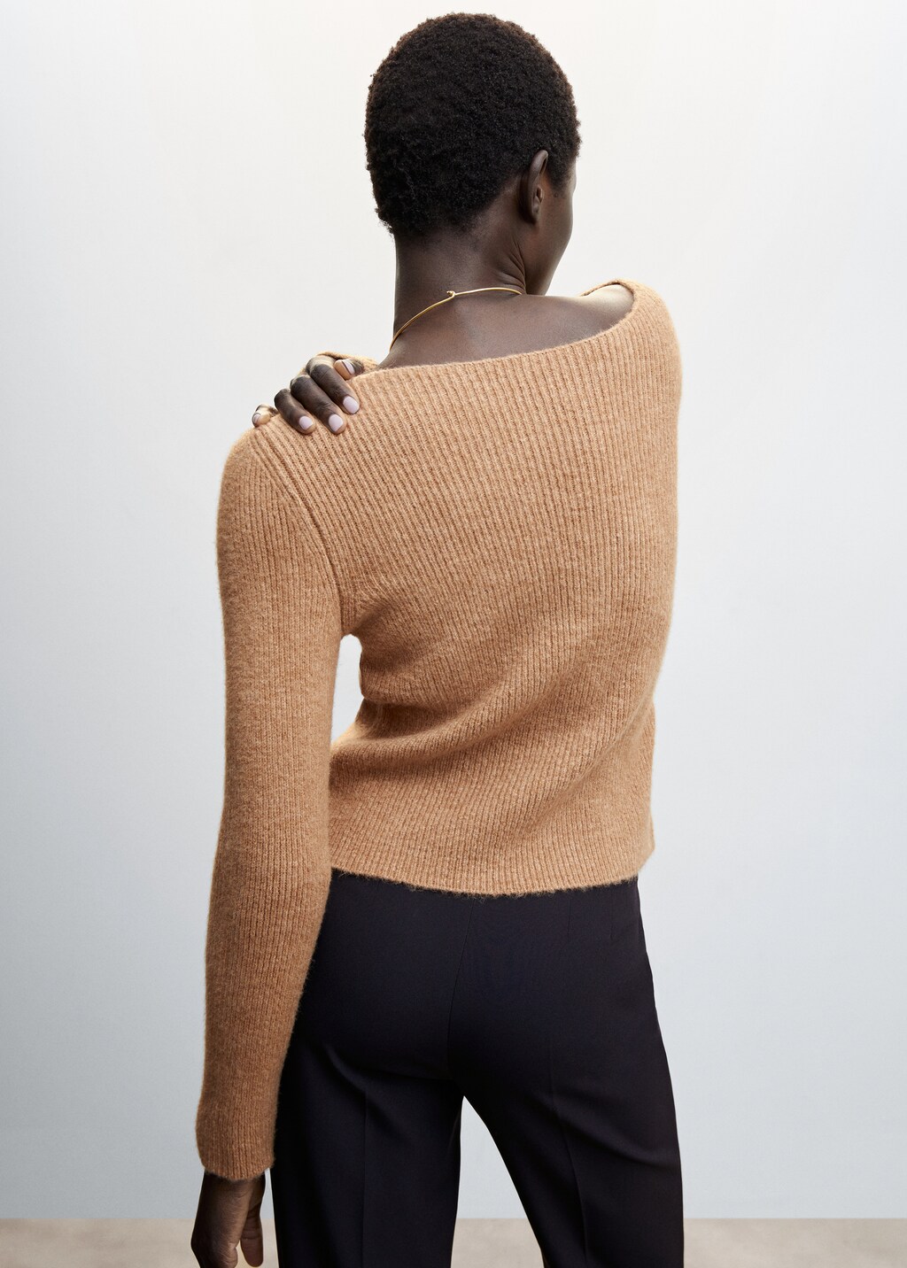 Boat neck ribbed sweater - Reverse of the article