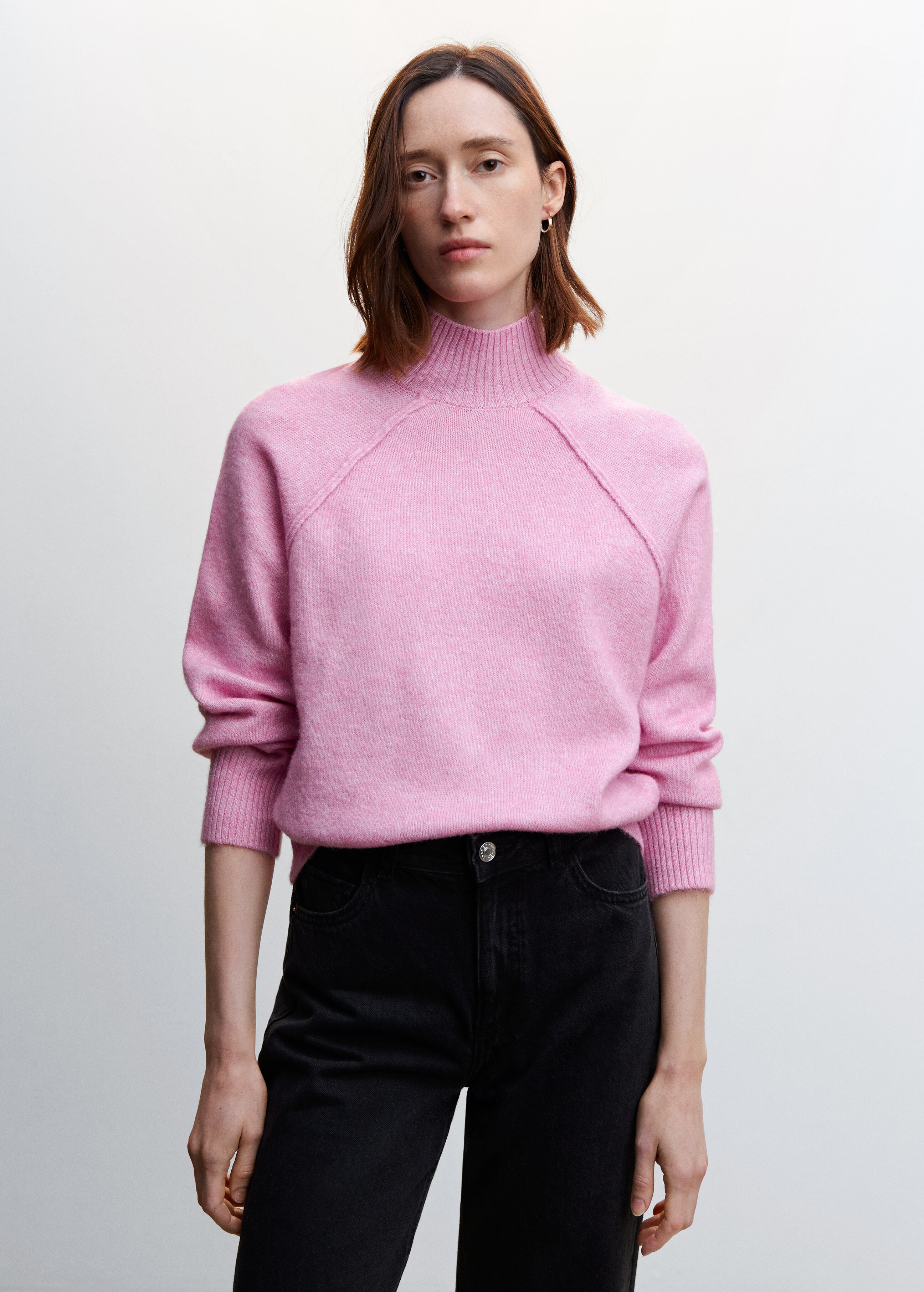 Turtleneck sweater with seams