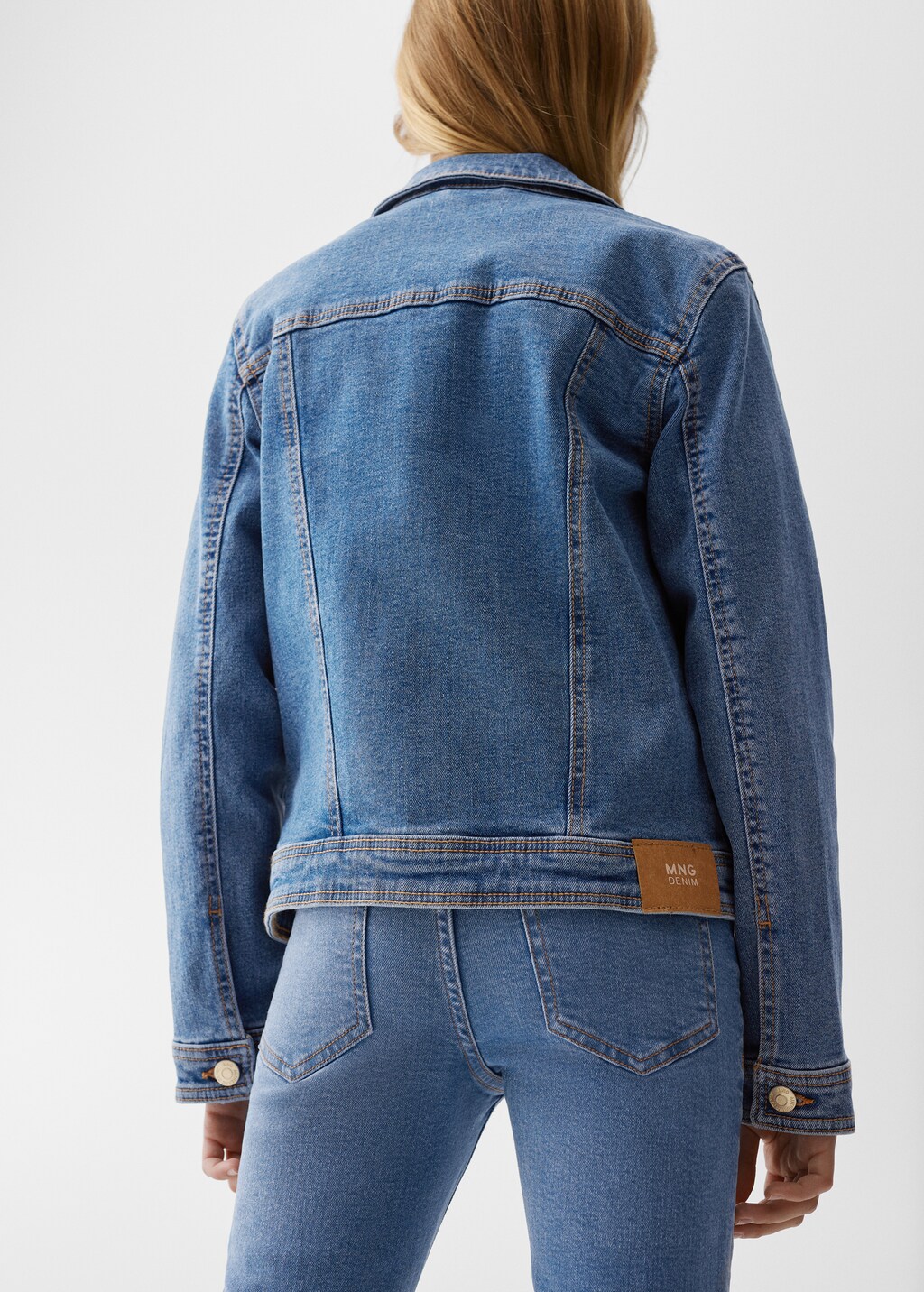 Pockets denim jacket - Reverse of the article