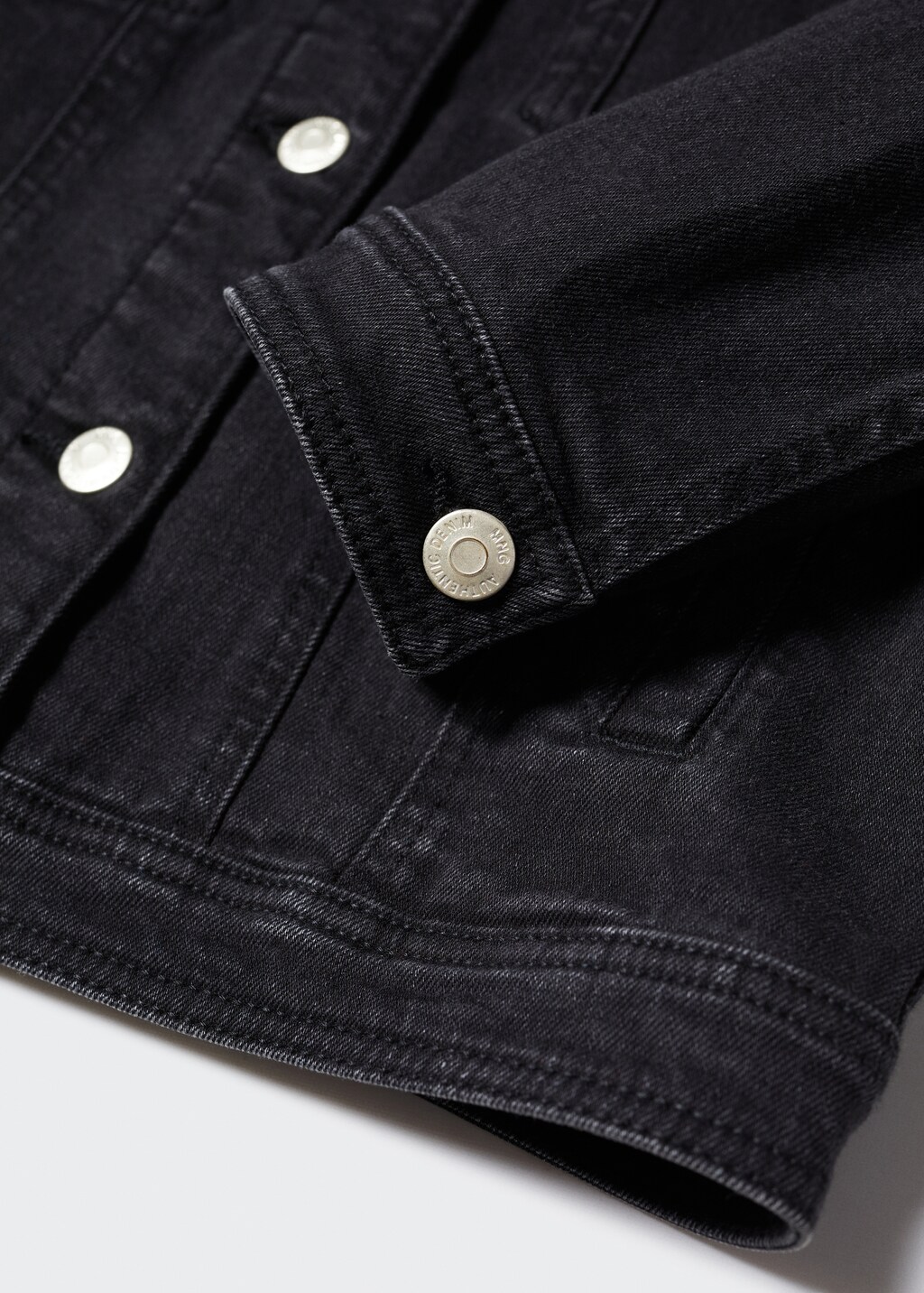 Pockets denim jacket - Details of the article 8