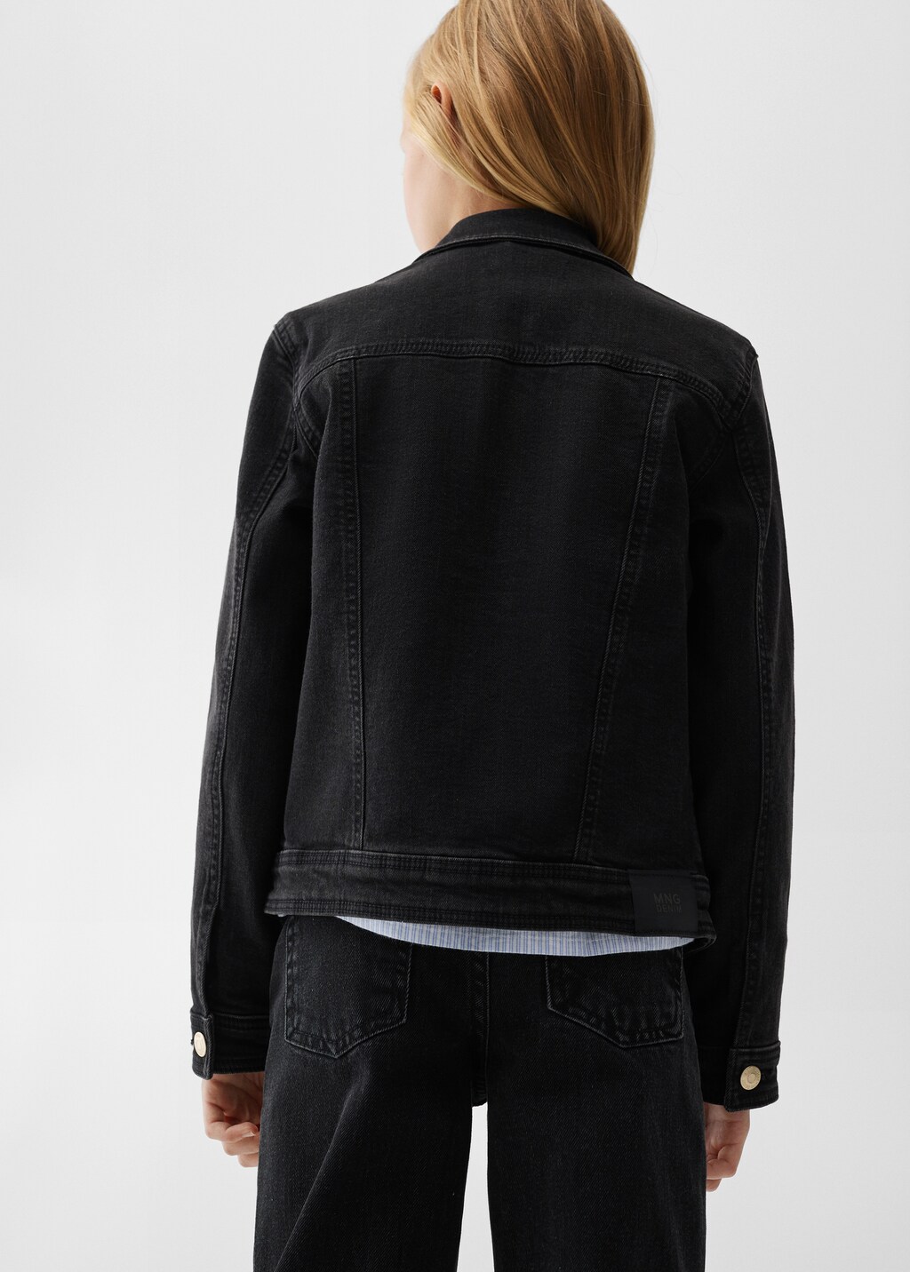 Pockets denim jacket - Reverse of the article