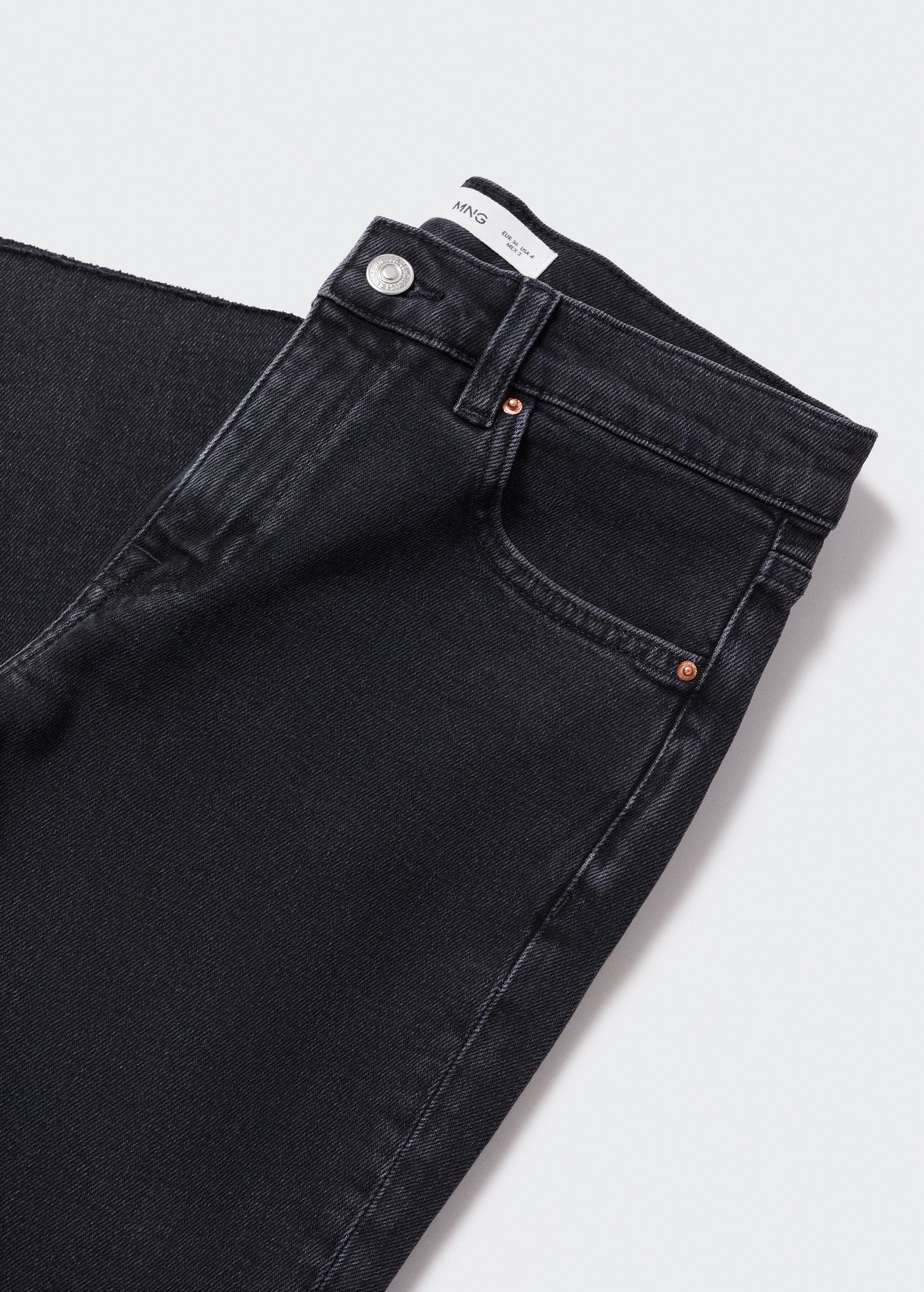 Low-rise flared jeans - Details of the article 8