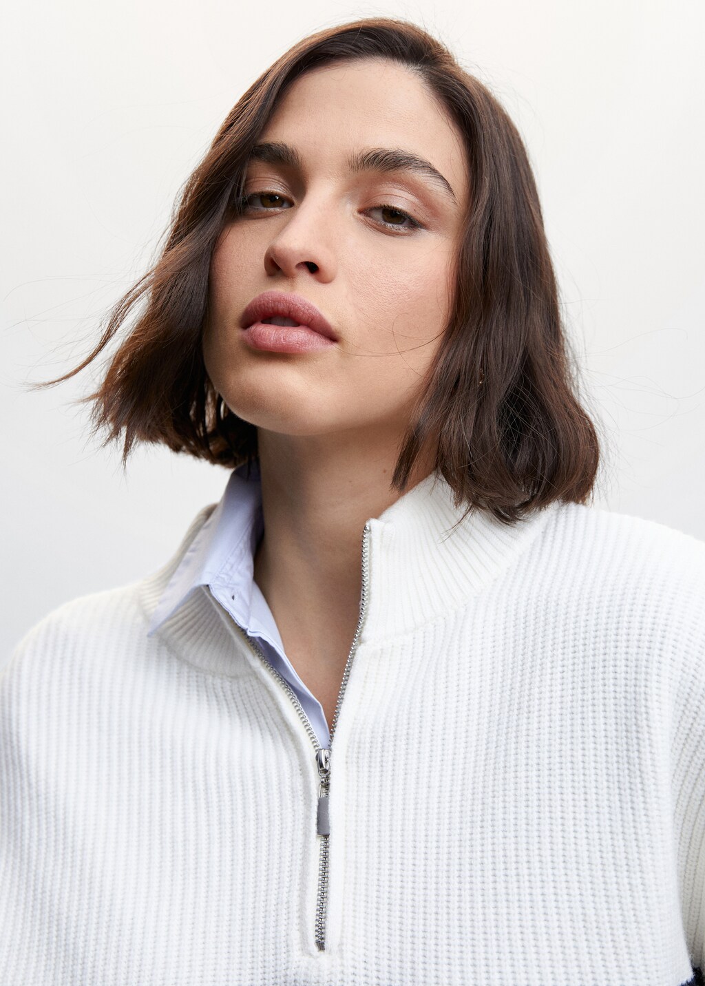 Striped sweater with zip - Details of the article 4