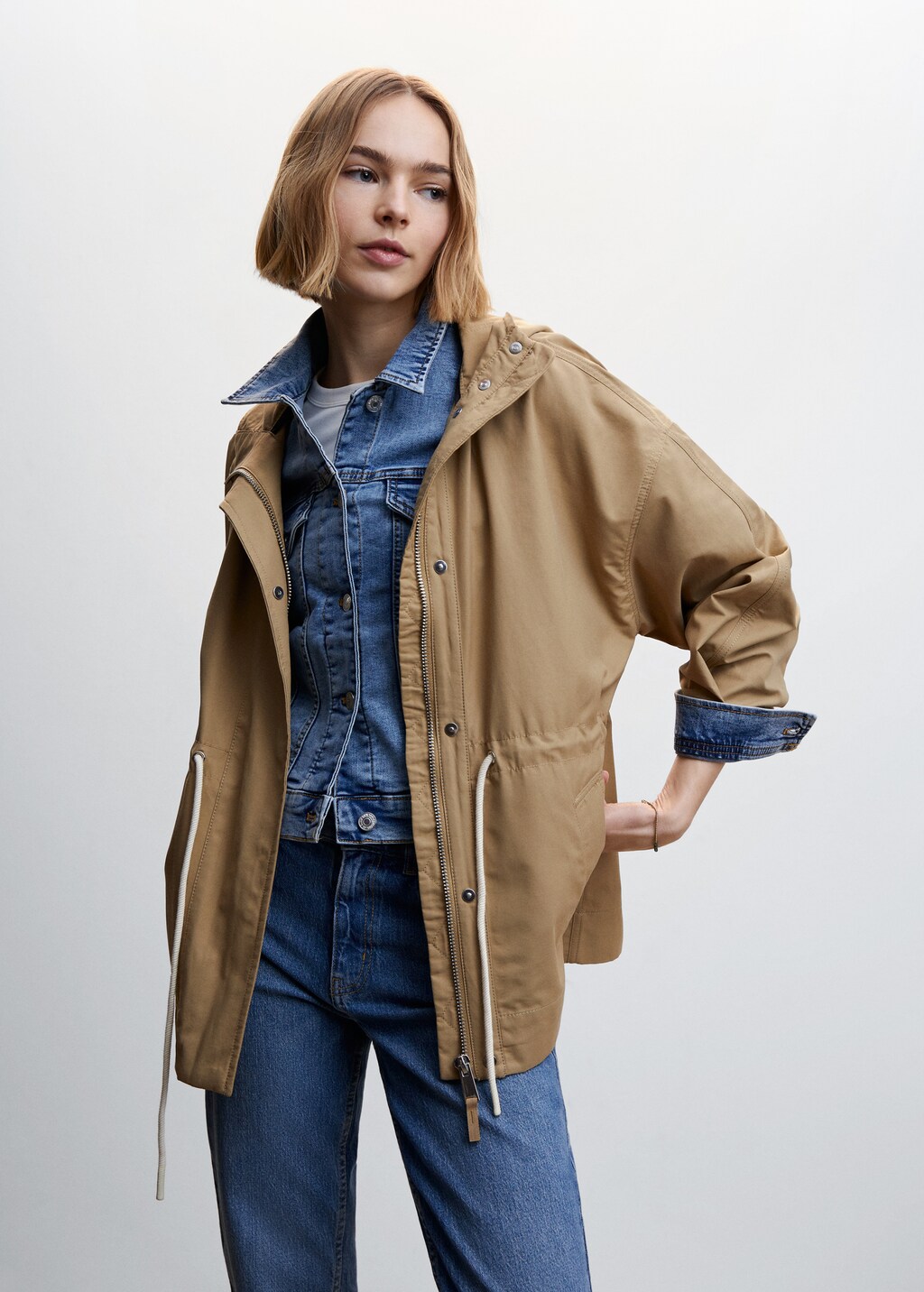 Hooded parka with pocket - Medium plane