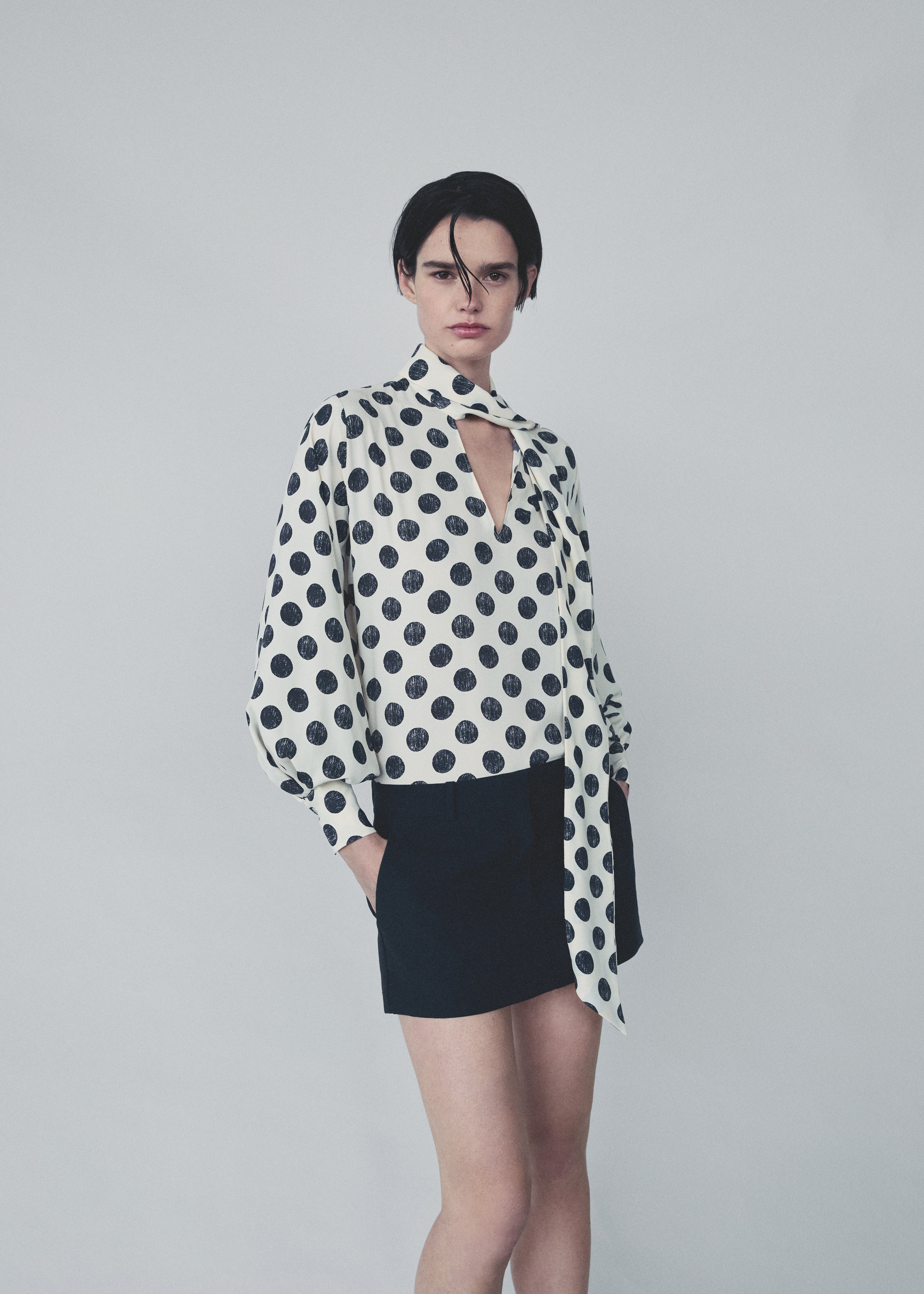 Bow polka-dot blouse - Details of the article 7