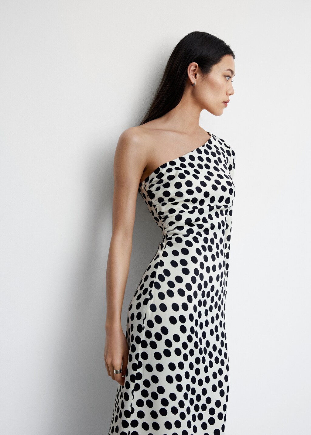 Polka-dot asymmetrical dress - Details of the article 2