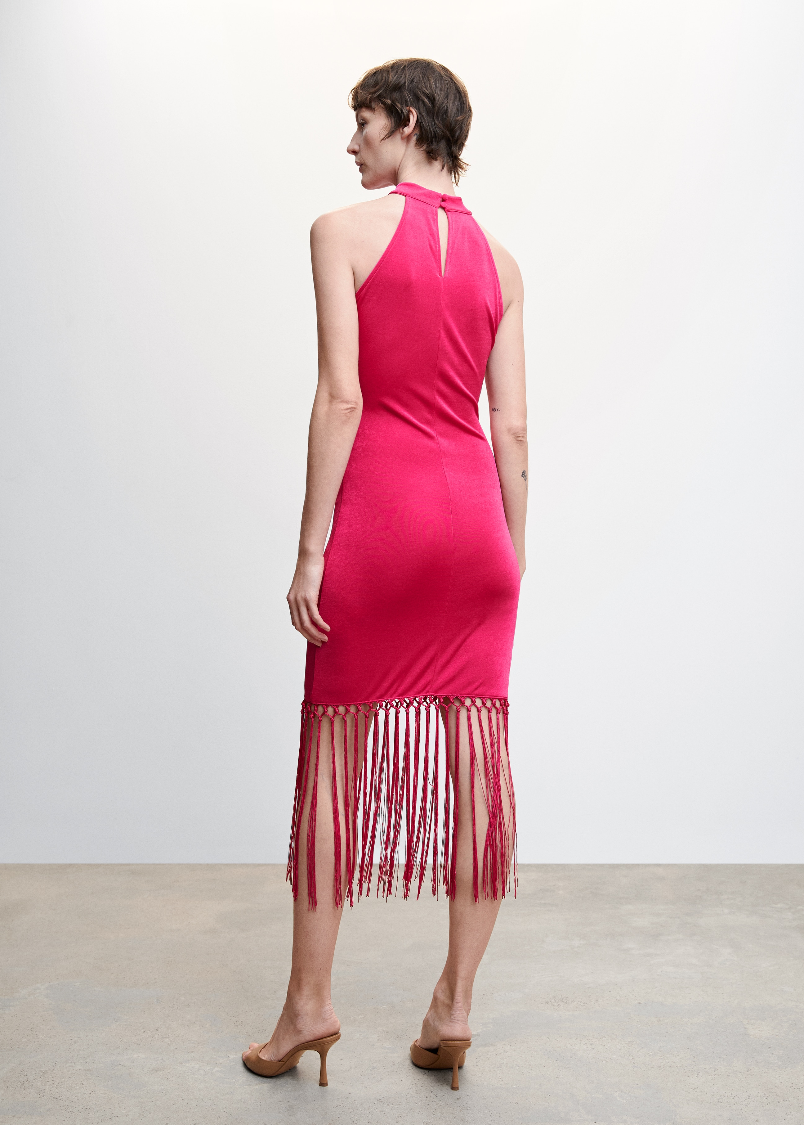 Halter neck fringed dress - Reverse of the article