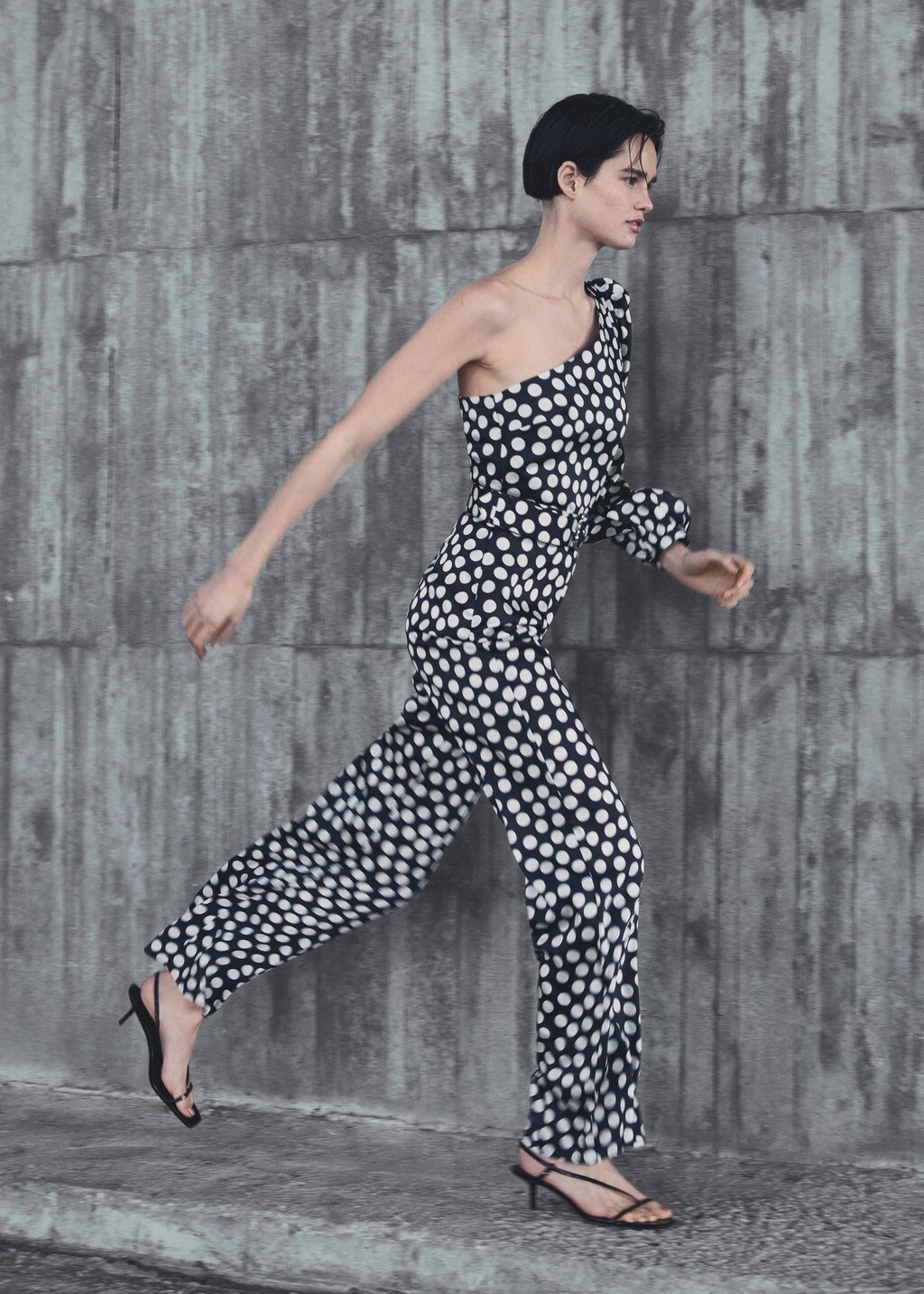 Polka dots asymmetric jumpsuit