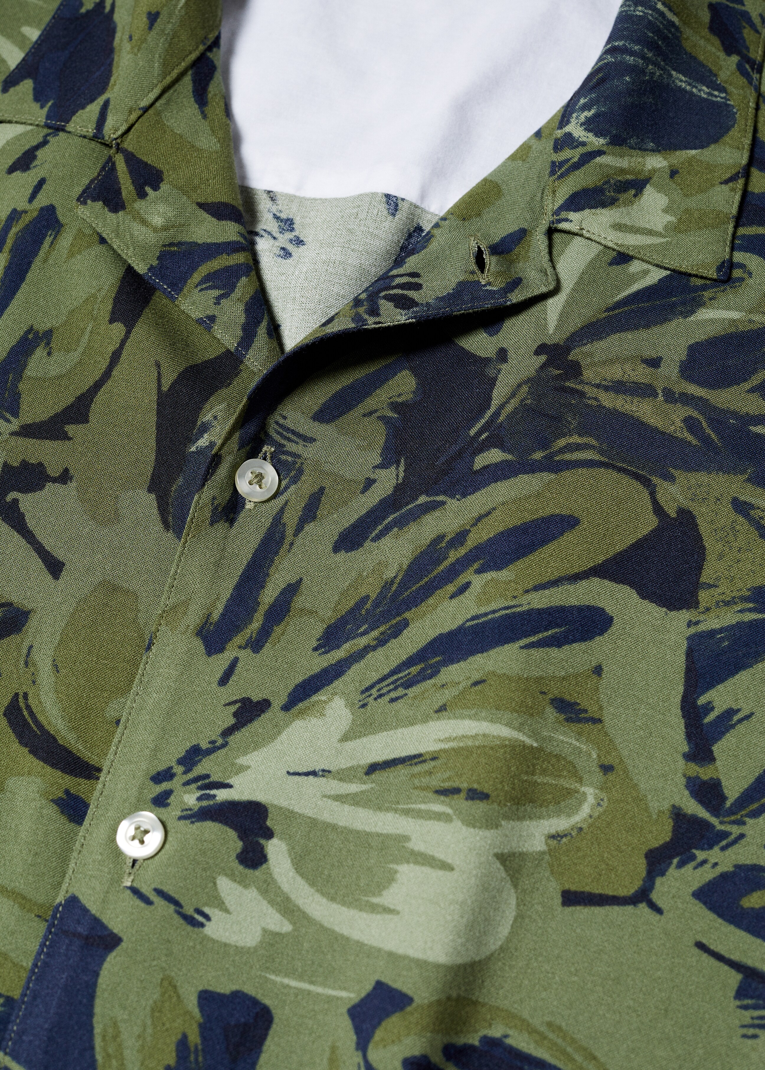 Regular fit tropical print shirt - Details of the article 8