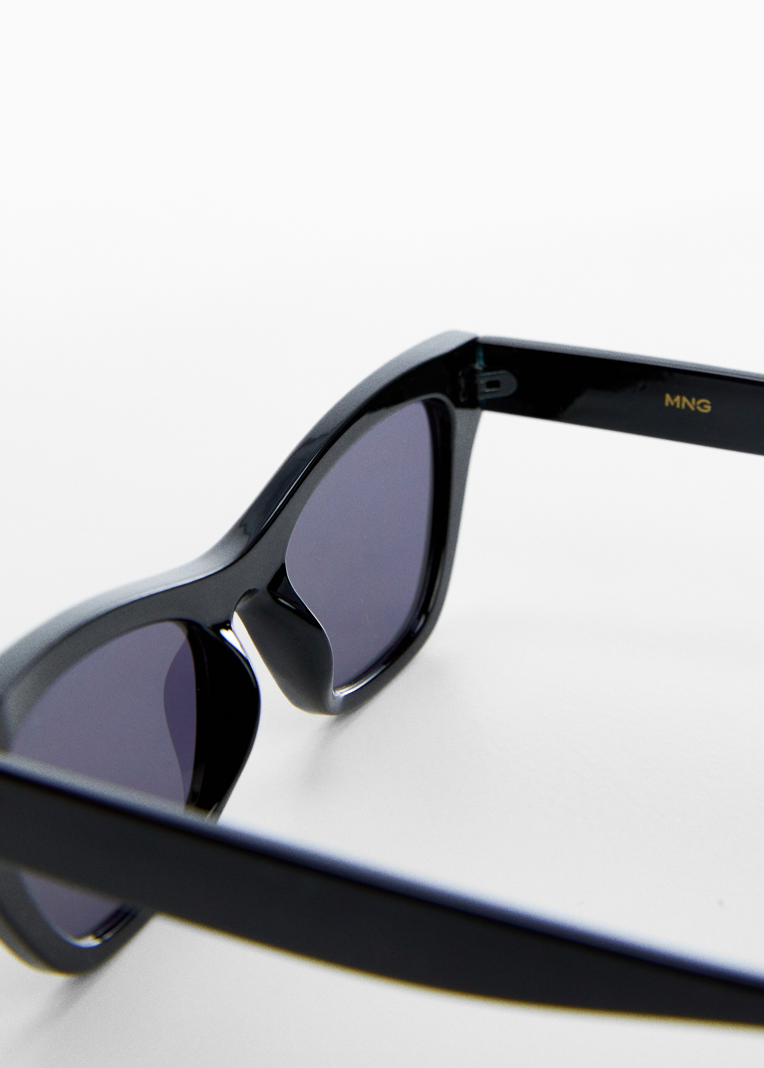 Cat-eye sunglasses - Details of the article 1