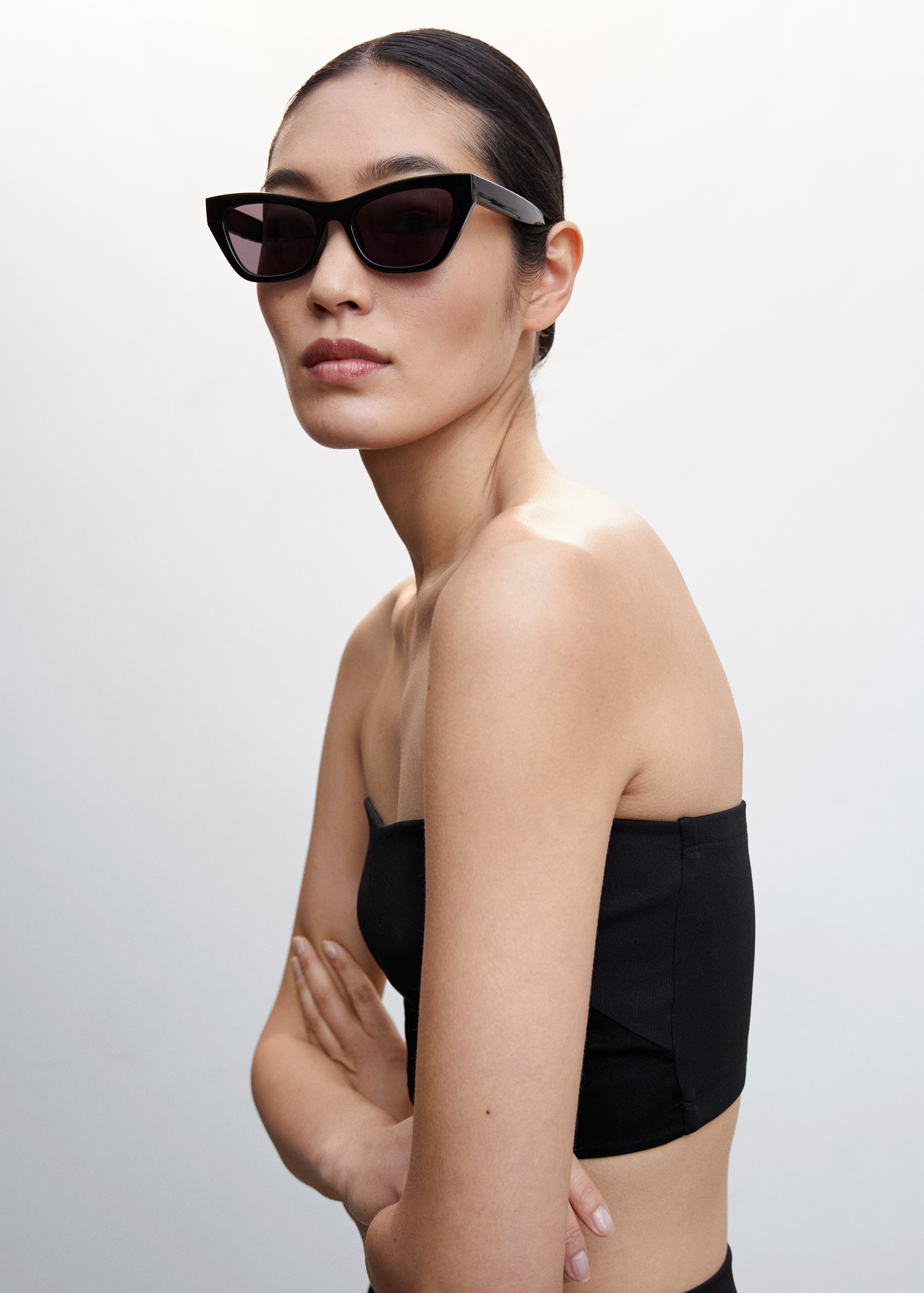 Cat-eye sunglasses - Details of the article 9