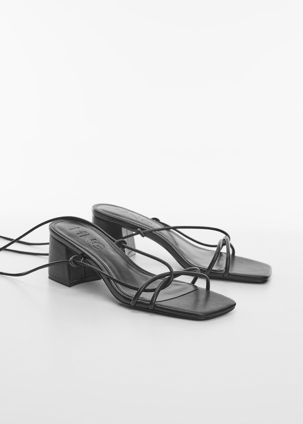 Strappy heeled sandals - Medium plane