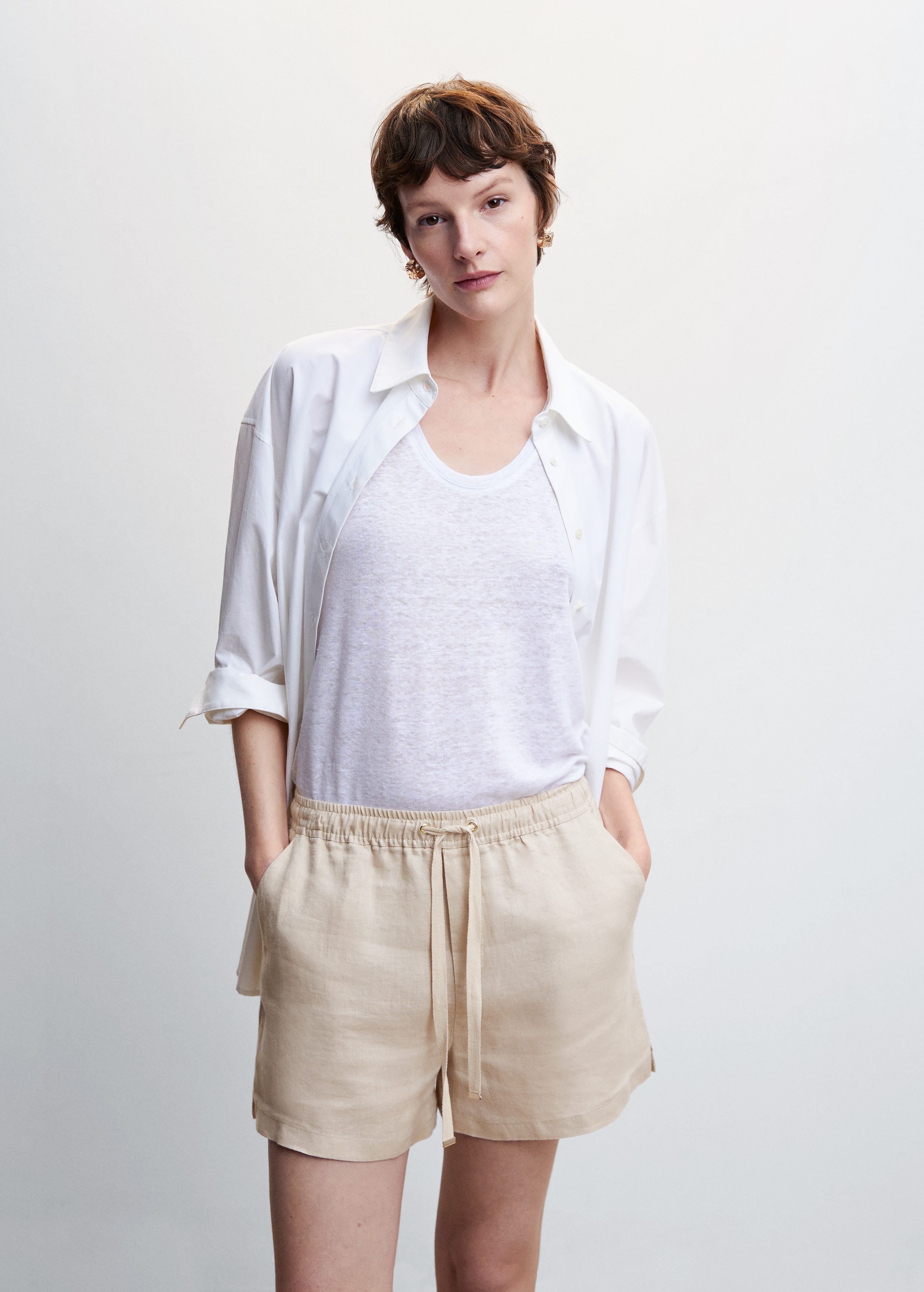 Linen shorts with drawstring - Medium plane