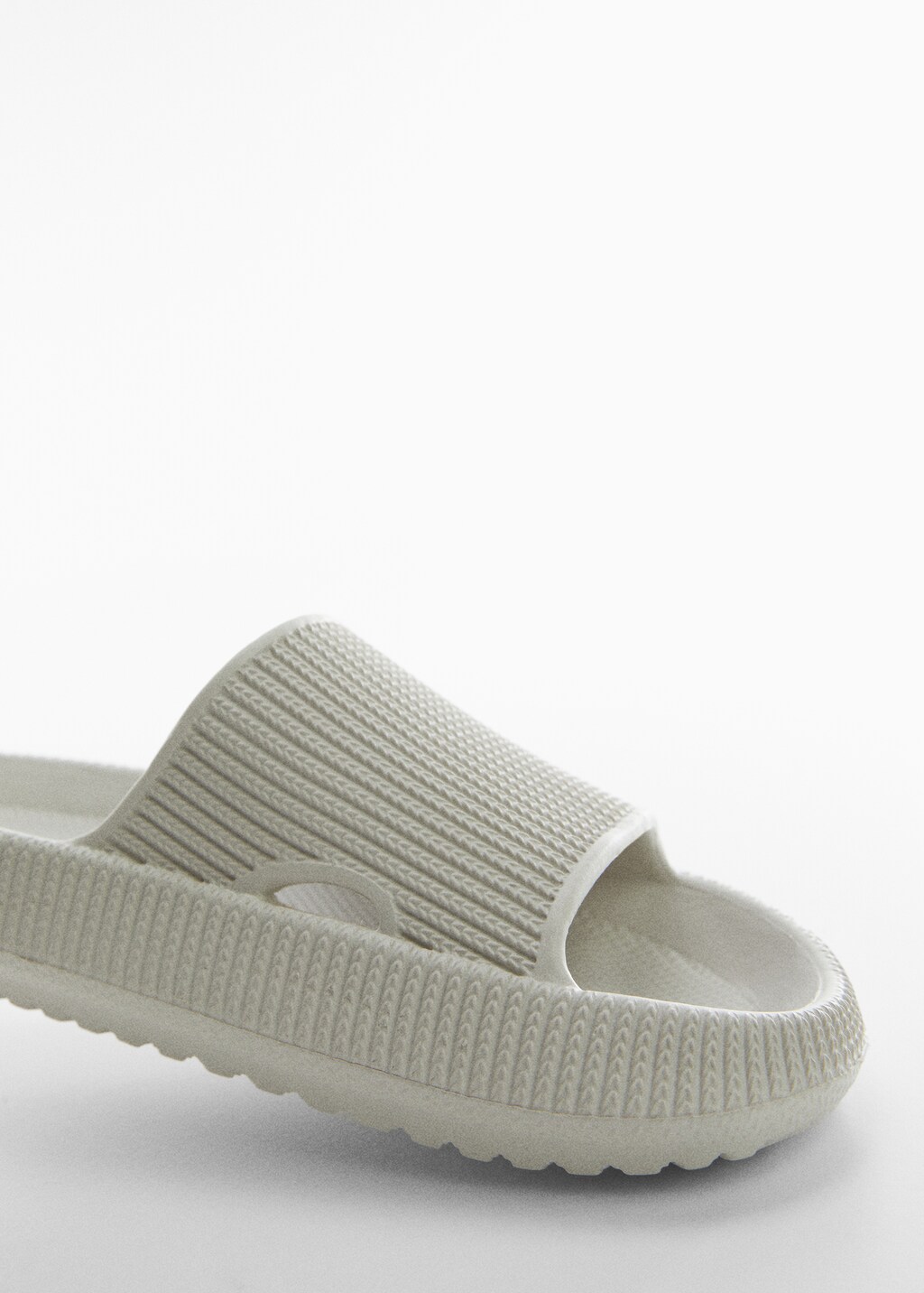 Textured flip-flops - Details of the article 2