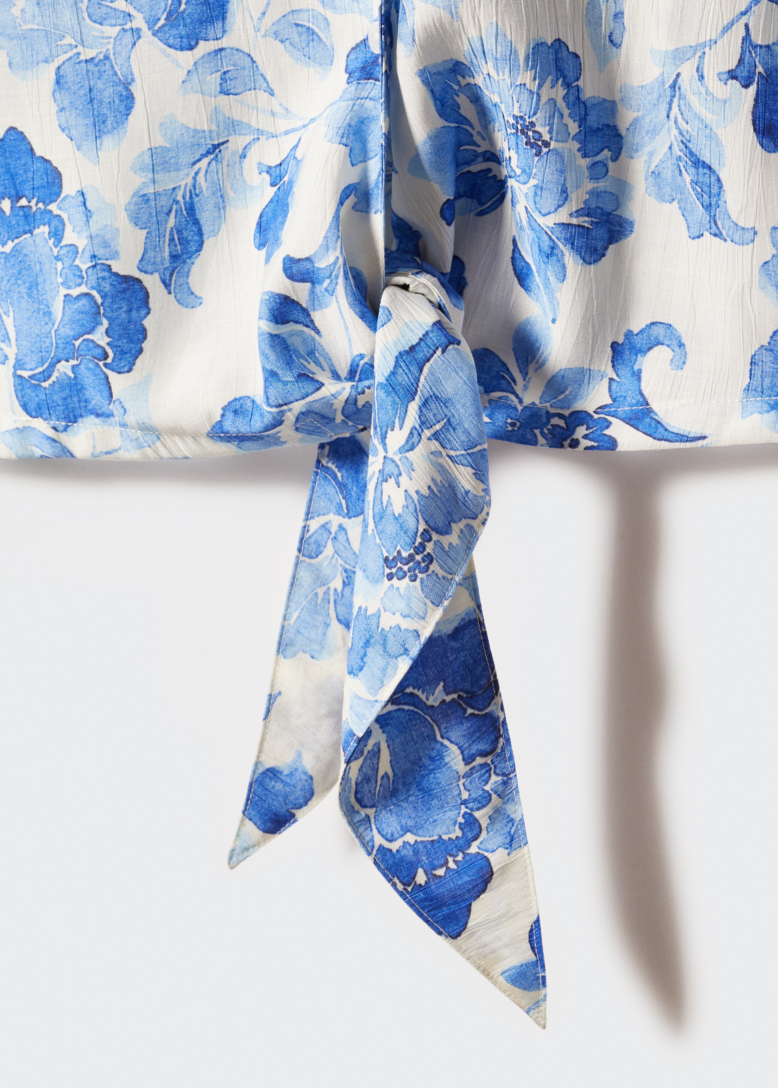 Floral shirt with knot - Details of the article 8