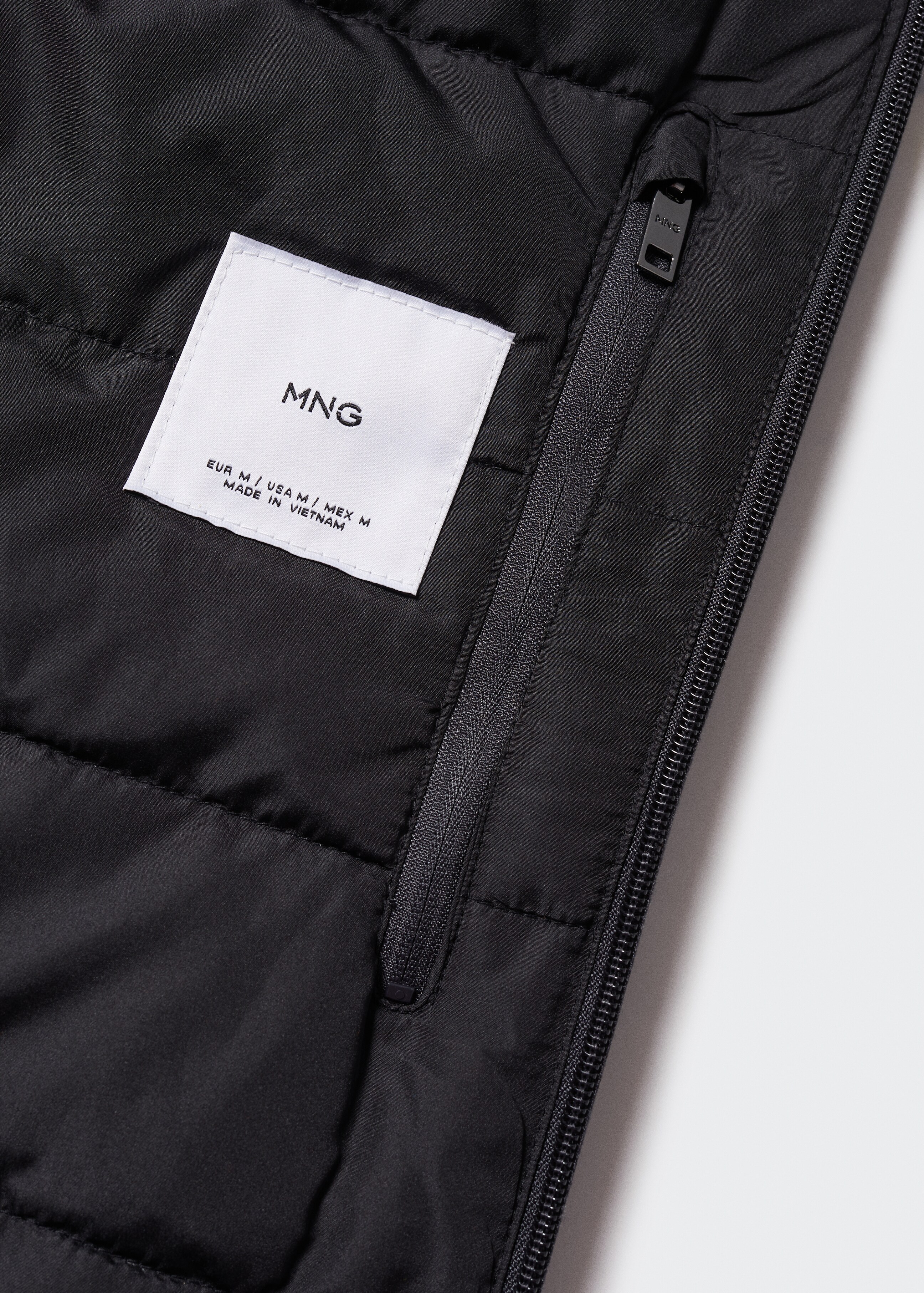 Water-repellent quilted gilet - Details of the article 8