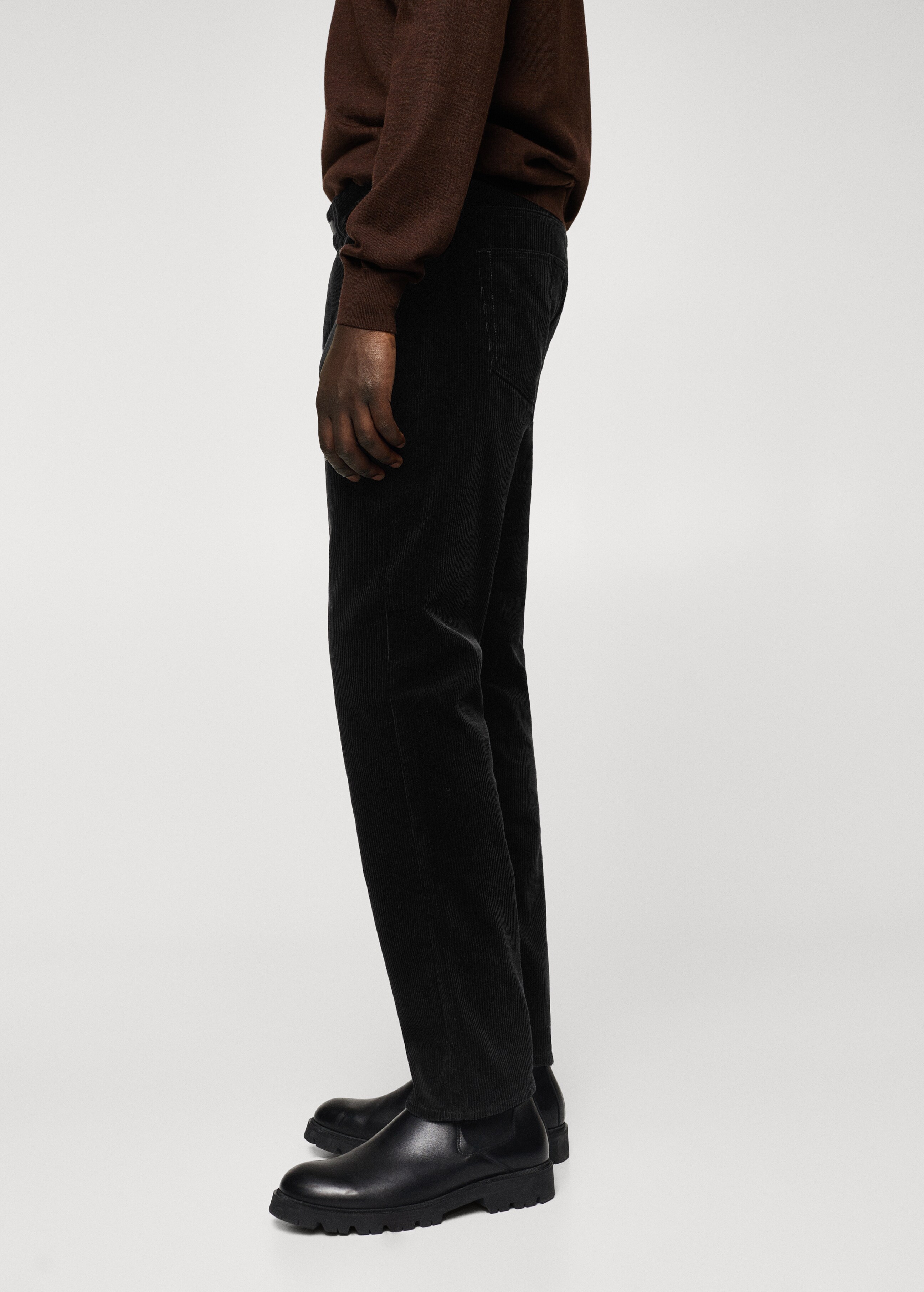 Slim fit corduroy trousers - Details of the article 4