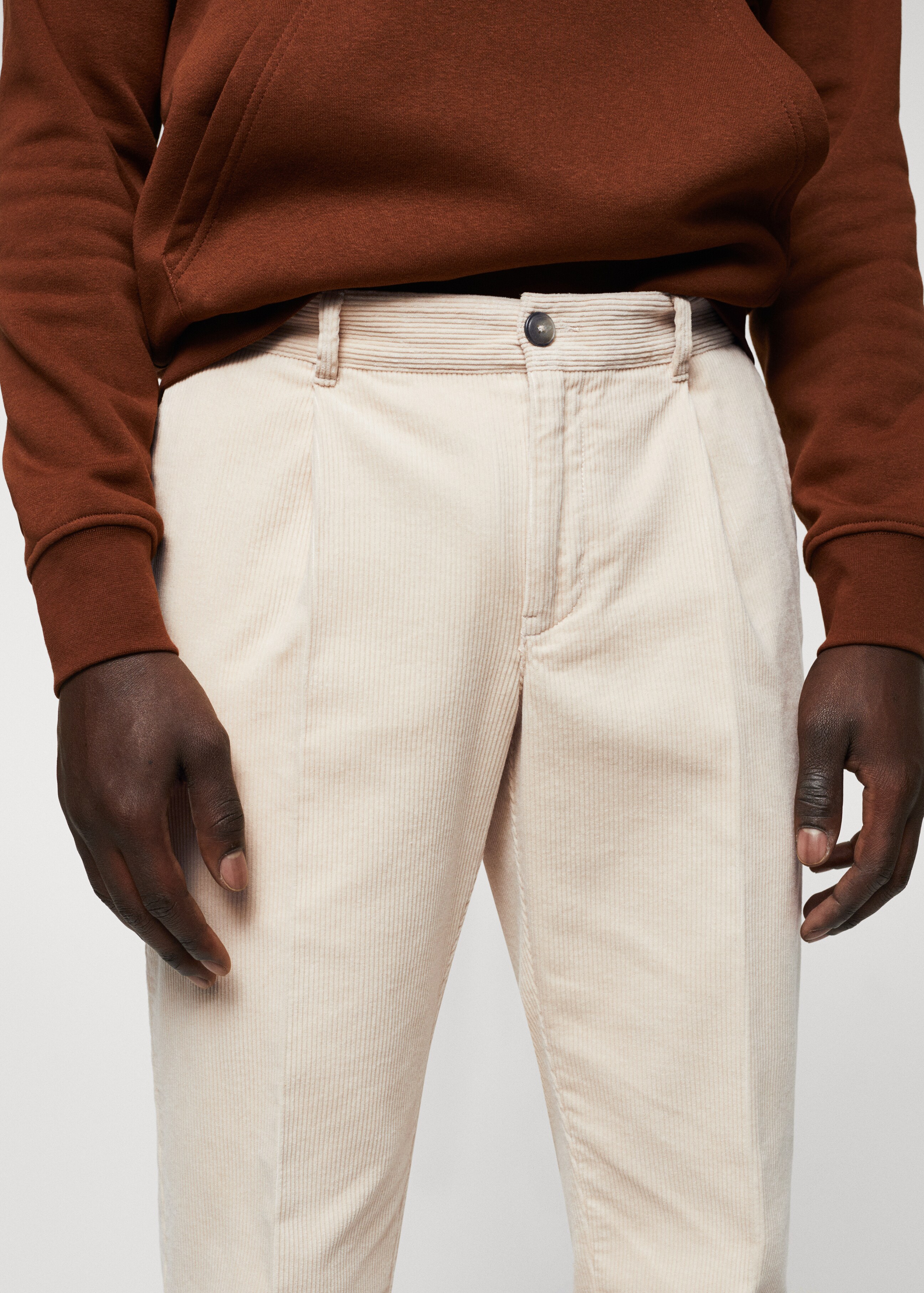 Pleated corduroy trousers - Details of the article 1