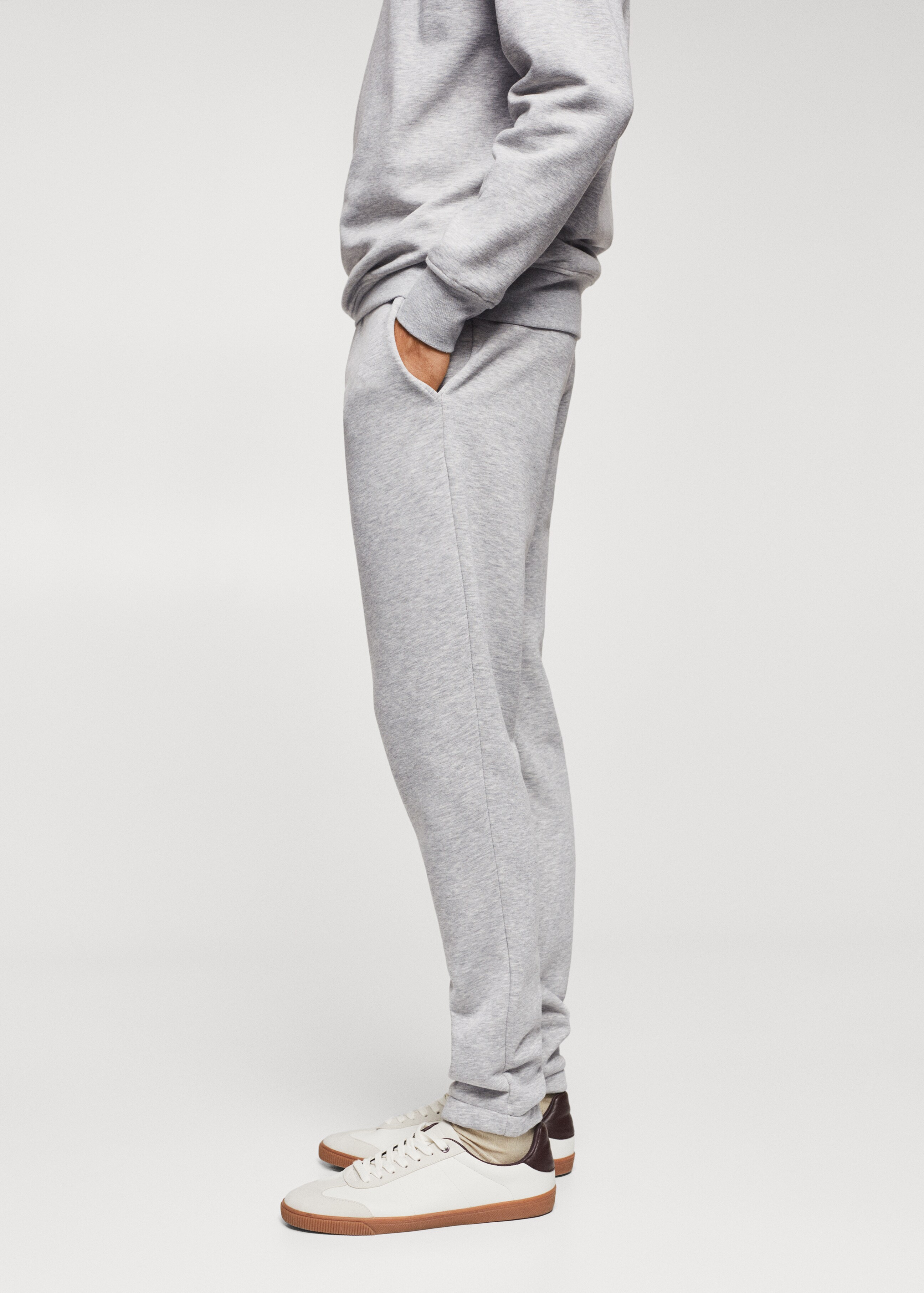 Sustainable cotton jogger trousers - Details of the article 6