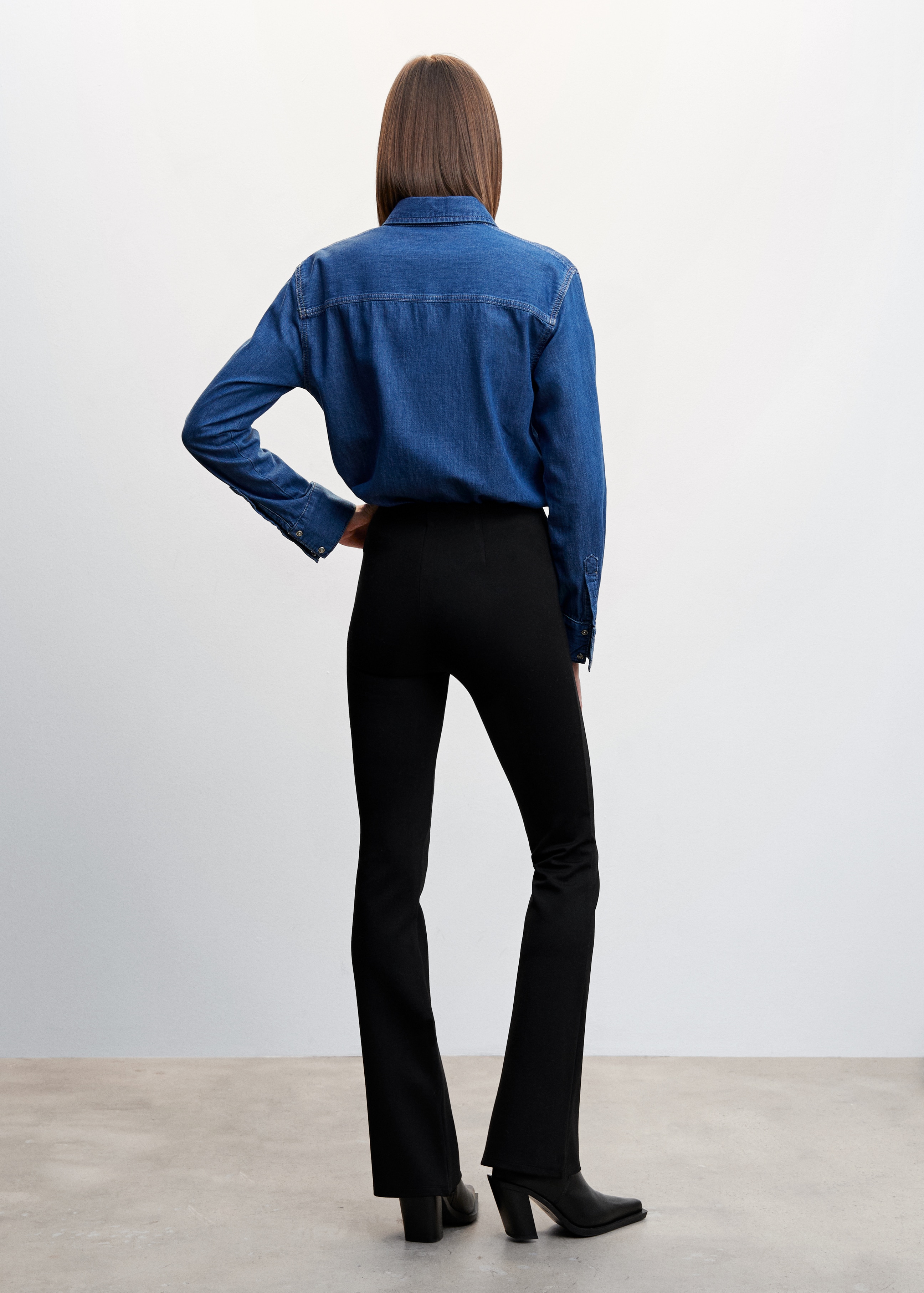 Flared leggings - Reverse of the article