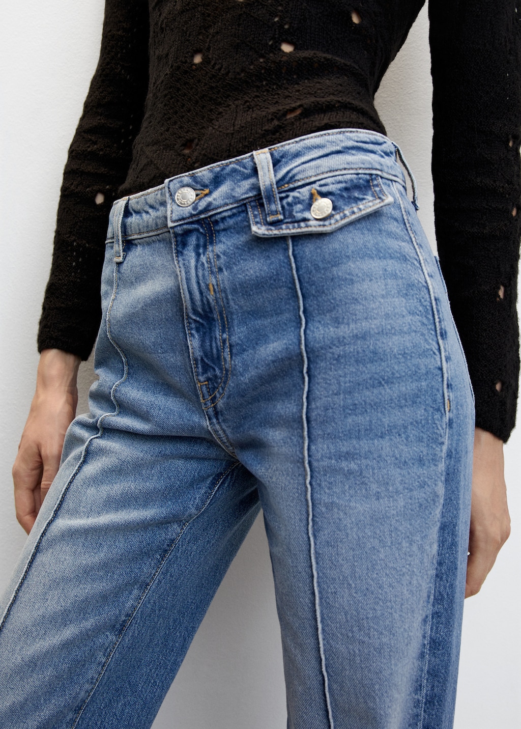 High-rise skinny jeans with seams - Details of the article 2