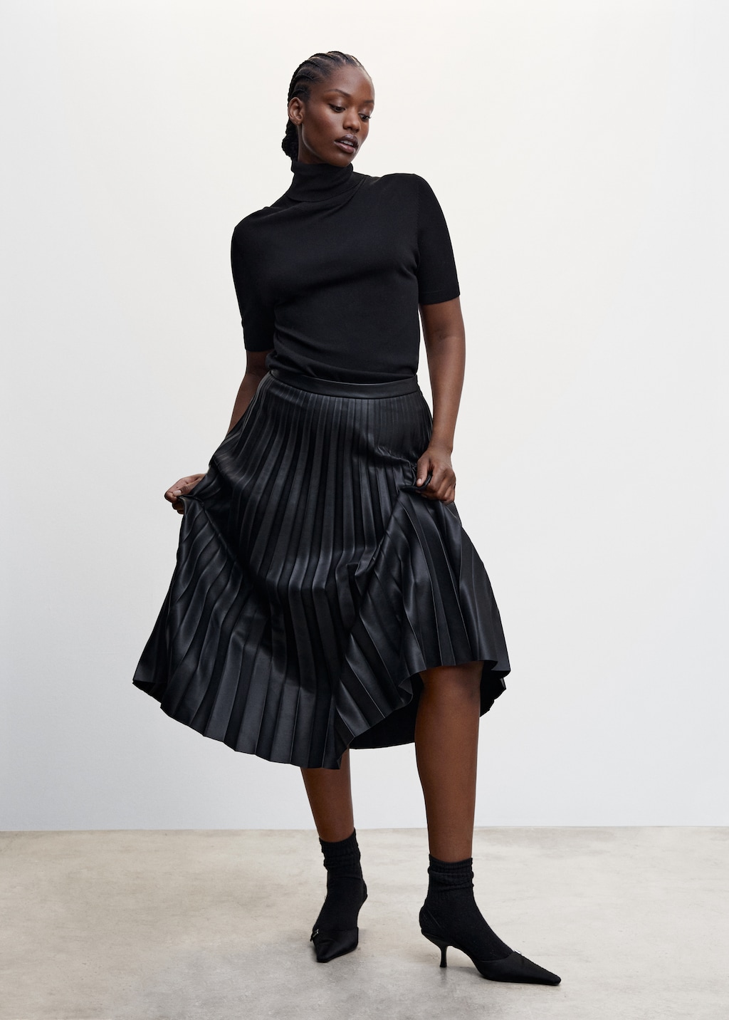 Faux leather pleated skirt