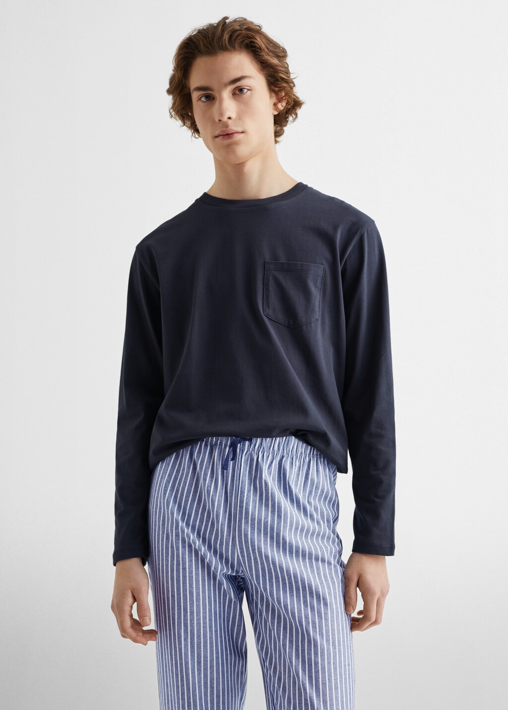 Striped long pyjamas - Medium plane