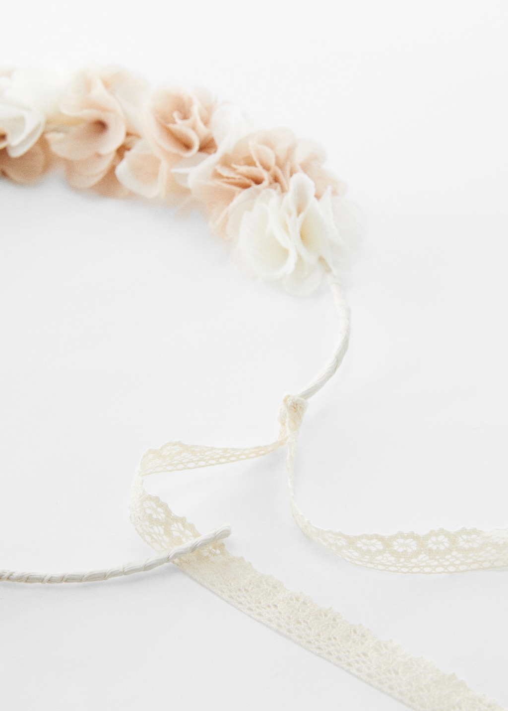 Headband with embossed flowers - Details of the article 1