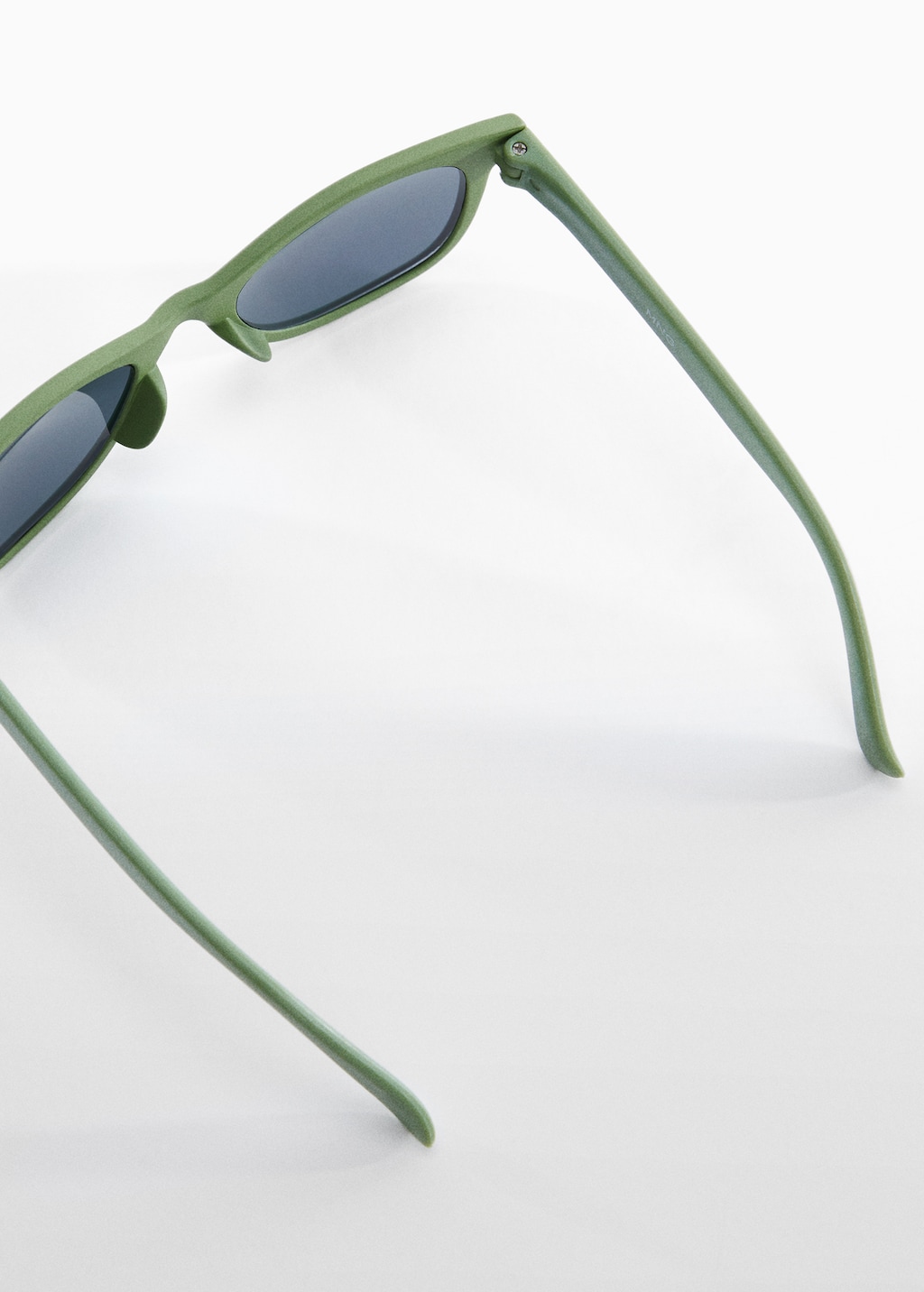 Resin frame sunglasses - Details of the article 1