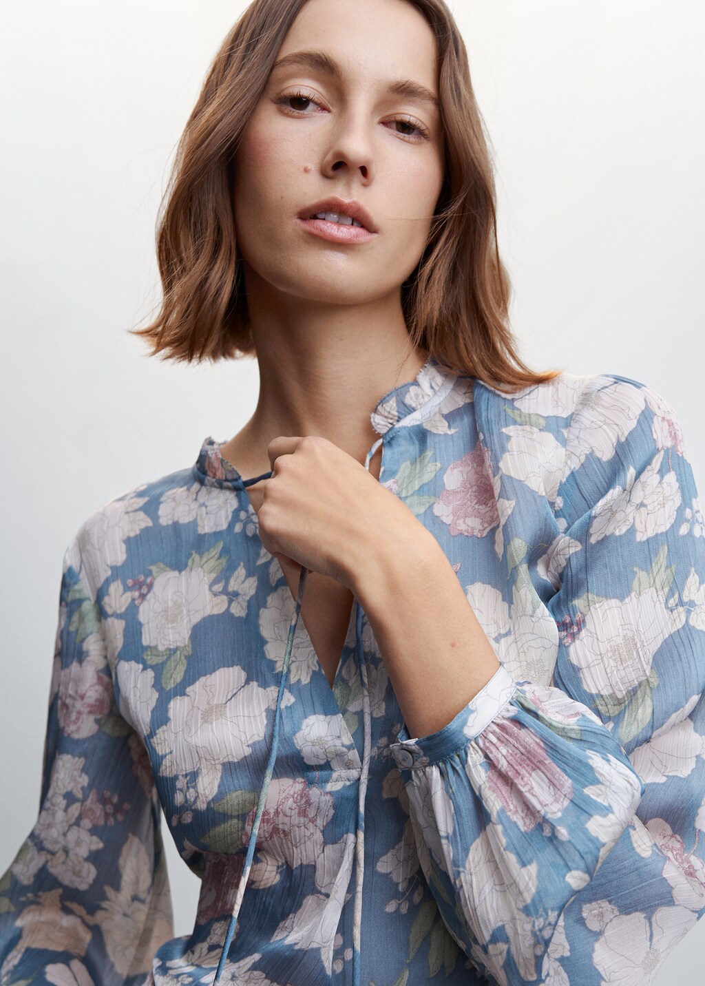 Floral tie blouse - Details of the article 1